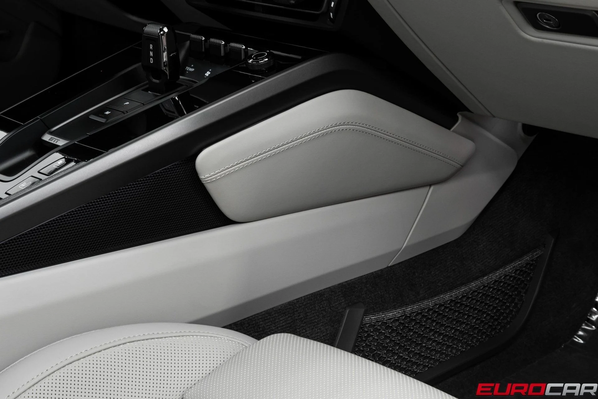 mph034_1050176449_image_35_6182be655a