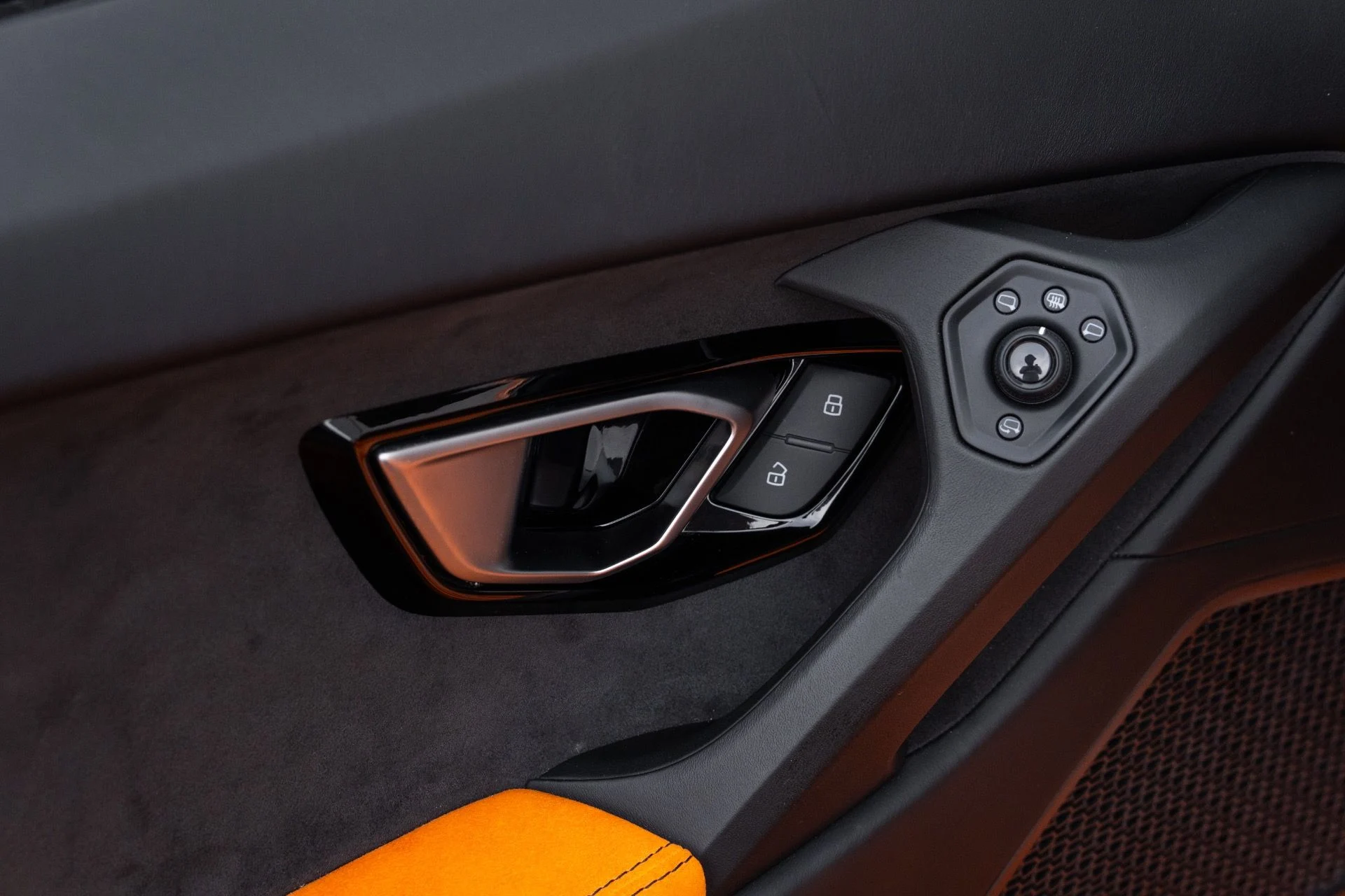 mph034_1077468571_Used_2016_Lamborghini_Huracan_LP_610_4_1780109643_eab6b9e750