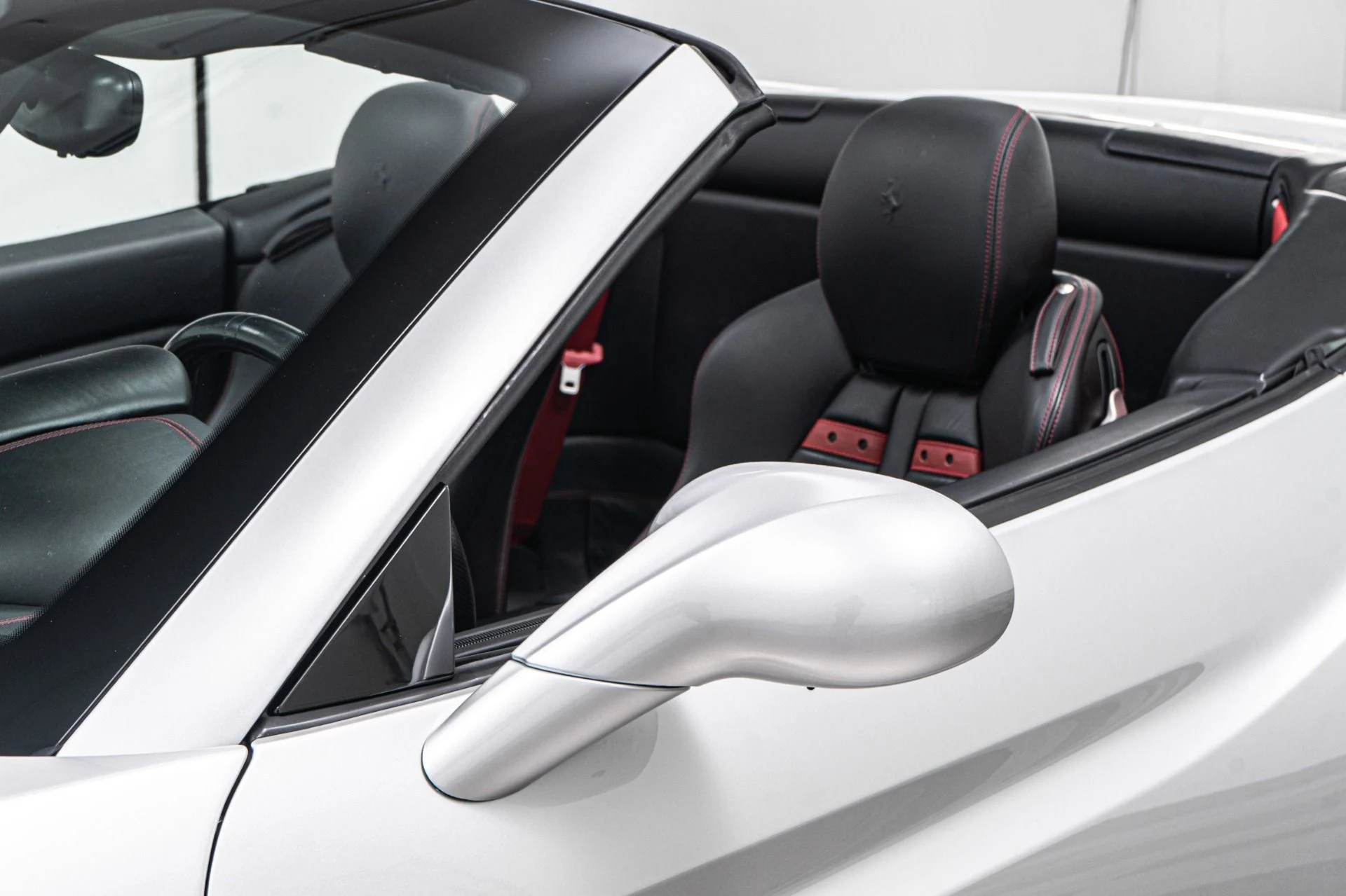 mph034_1077729856_Used_2013_Ferrari_California_Vossen_Wheels_Daytona_Seats_Red_Daytona_Bars_1756329432_c7e19db61e