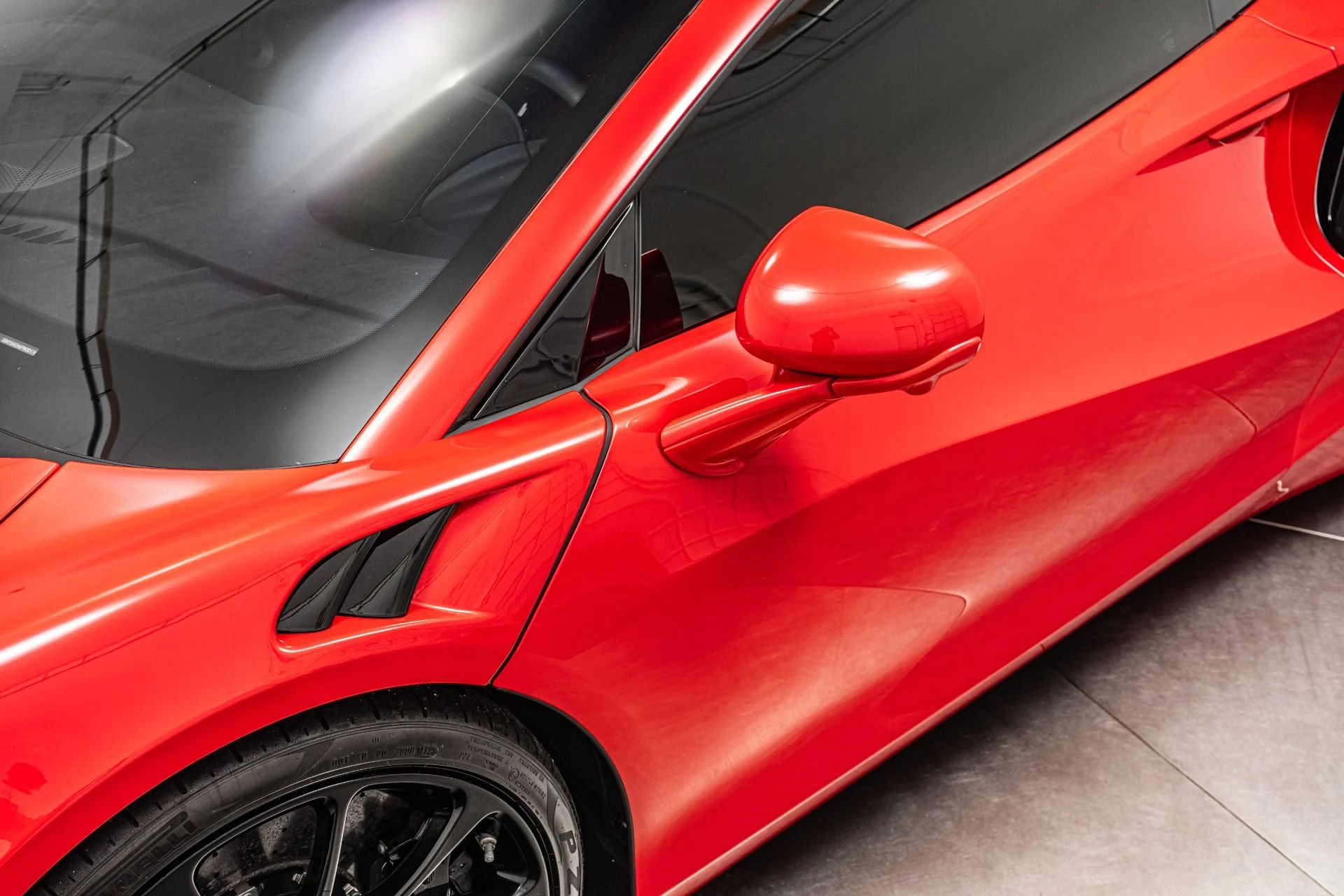 mph034_1089836518_Used_2023_Mc_Laren_Artura_1776720218_afaa0916bb