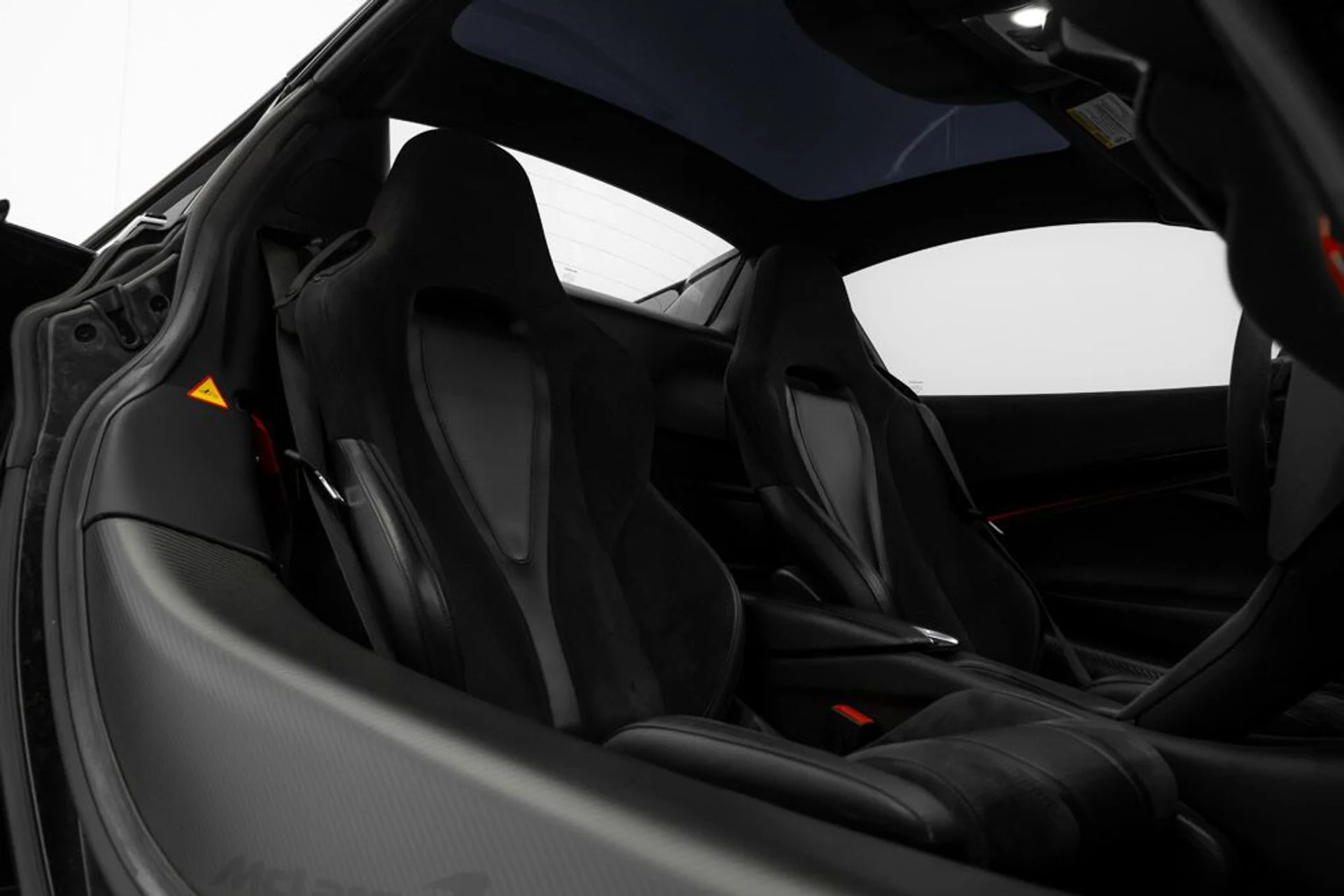 mph034_1100586947_mclaren_720s_2020_jpg_v_1764949561_ef810e0d34