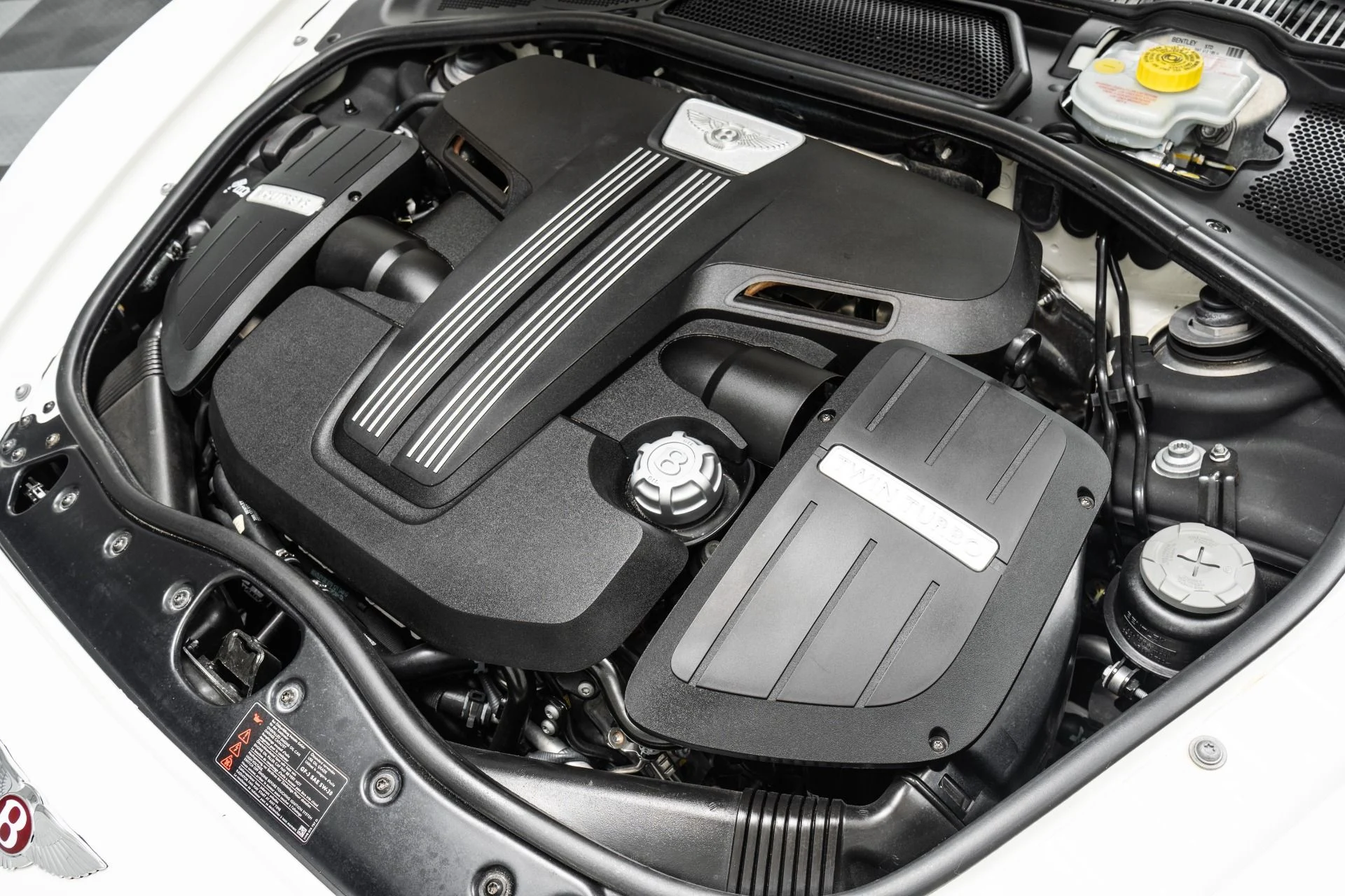 mph034_1101400154_Used_2015_Bentley_Continental_GT_V8_S_Mulliner_Driving_Specification_Two_Tone_Interior_1776277868_69e1438314