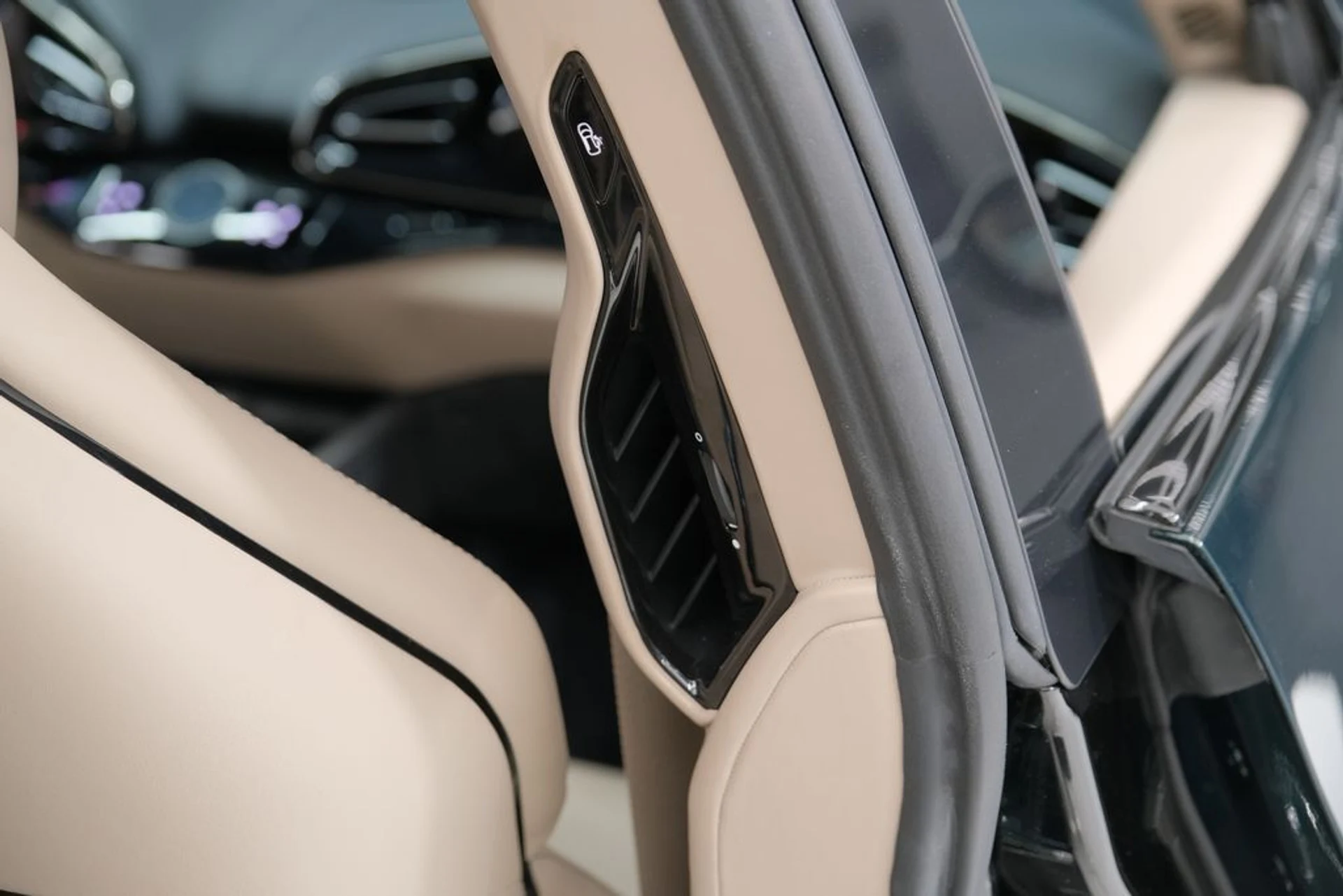 mph034_1127427096_36096fddcbaee9f4e0b9a738ecd4d9e5_9a69626812