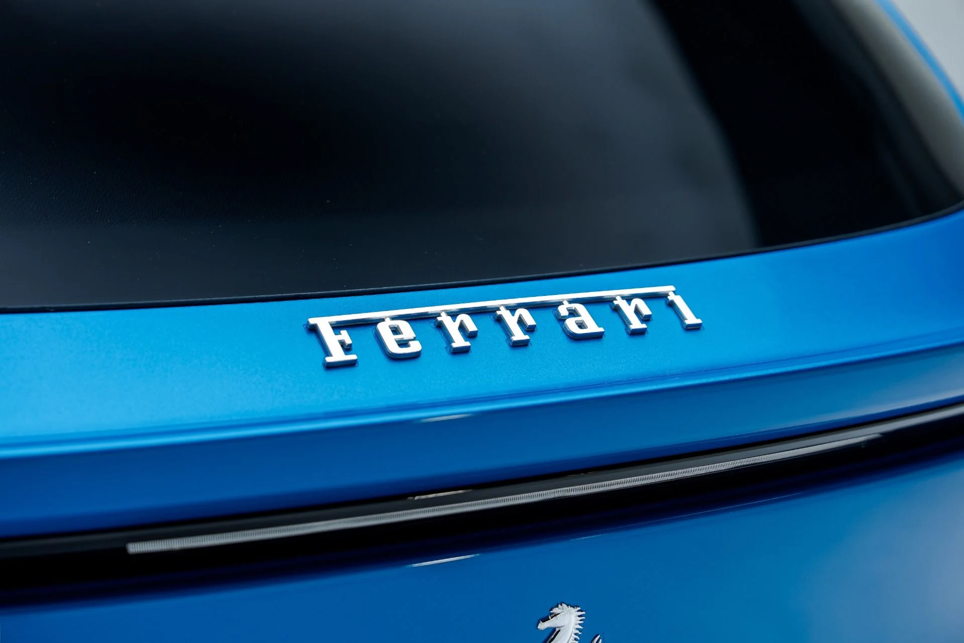 mph034_1129439098_Used_2023_Ferrari_Purosangue_1792516607_d80cee262d
