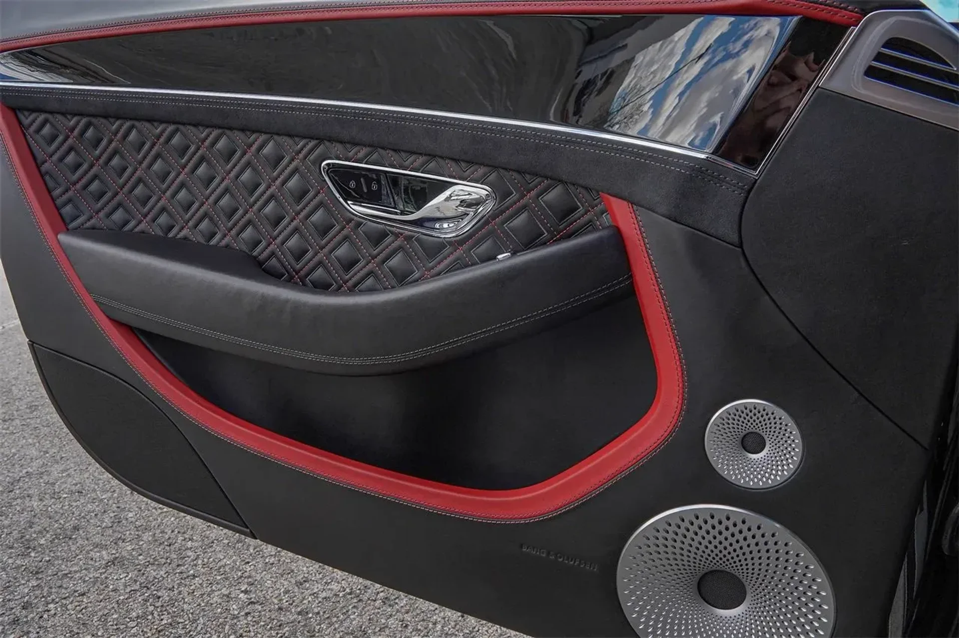 mph034_1130660012_5084ad14883b415ca065b1f3d063666b_002a717221