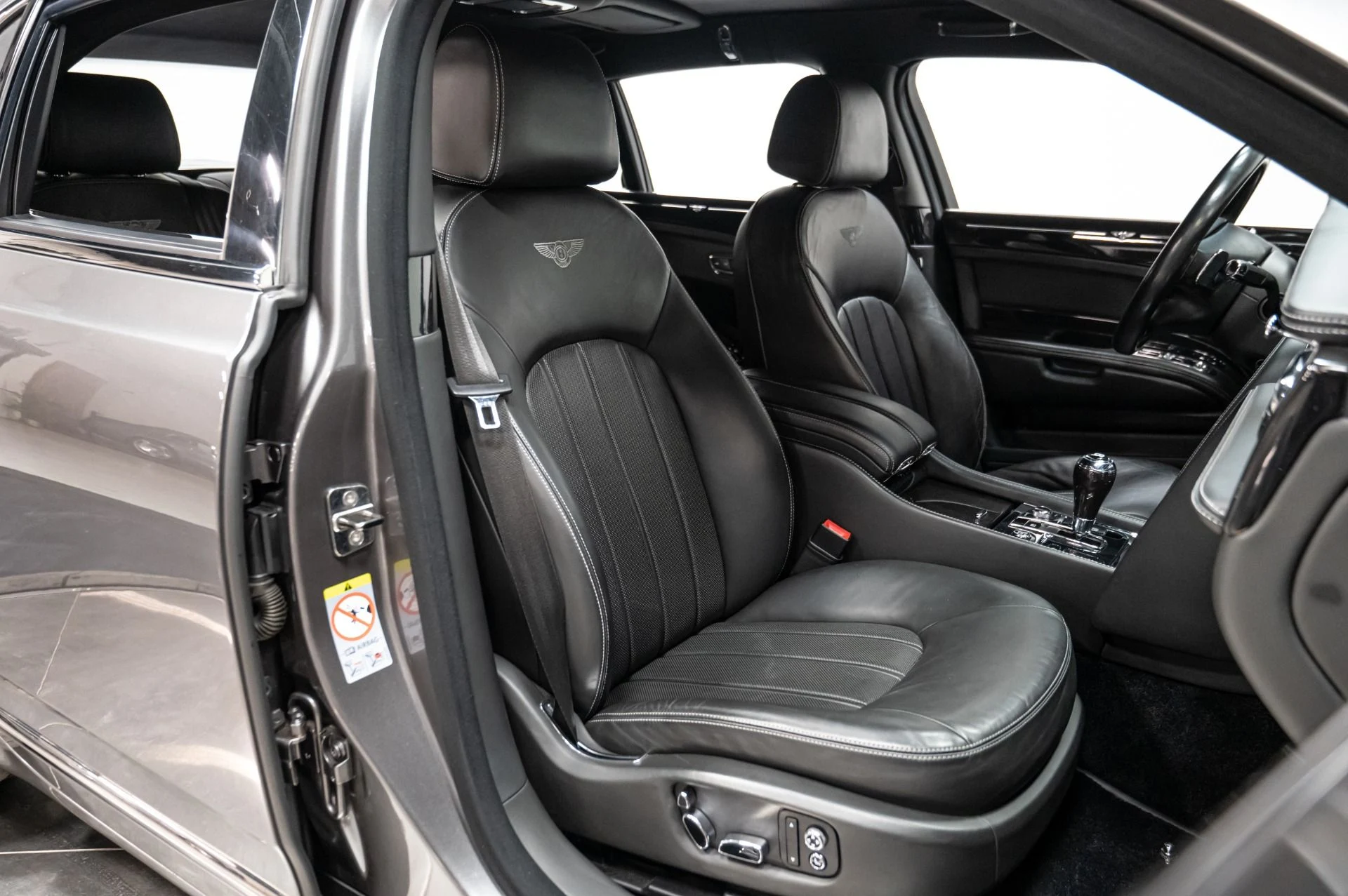 mph034_1138703684_Used_2012_Bentley_Mulsanne_1752678989_3e7e43f348