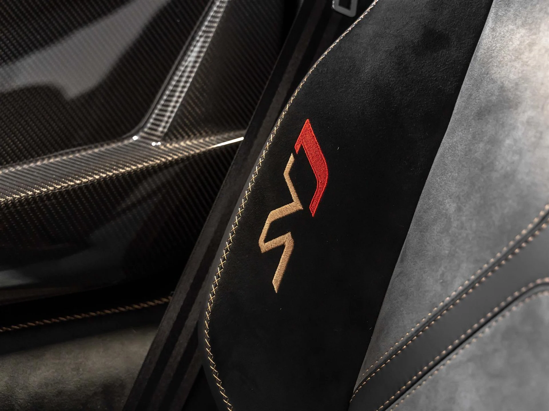 mph034_113880082_15c7f816_6aed_4d74_a705_866010d383e3_fa7c84079e