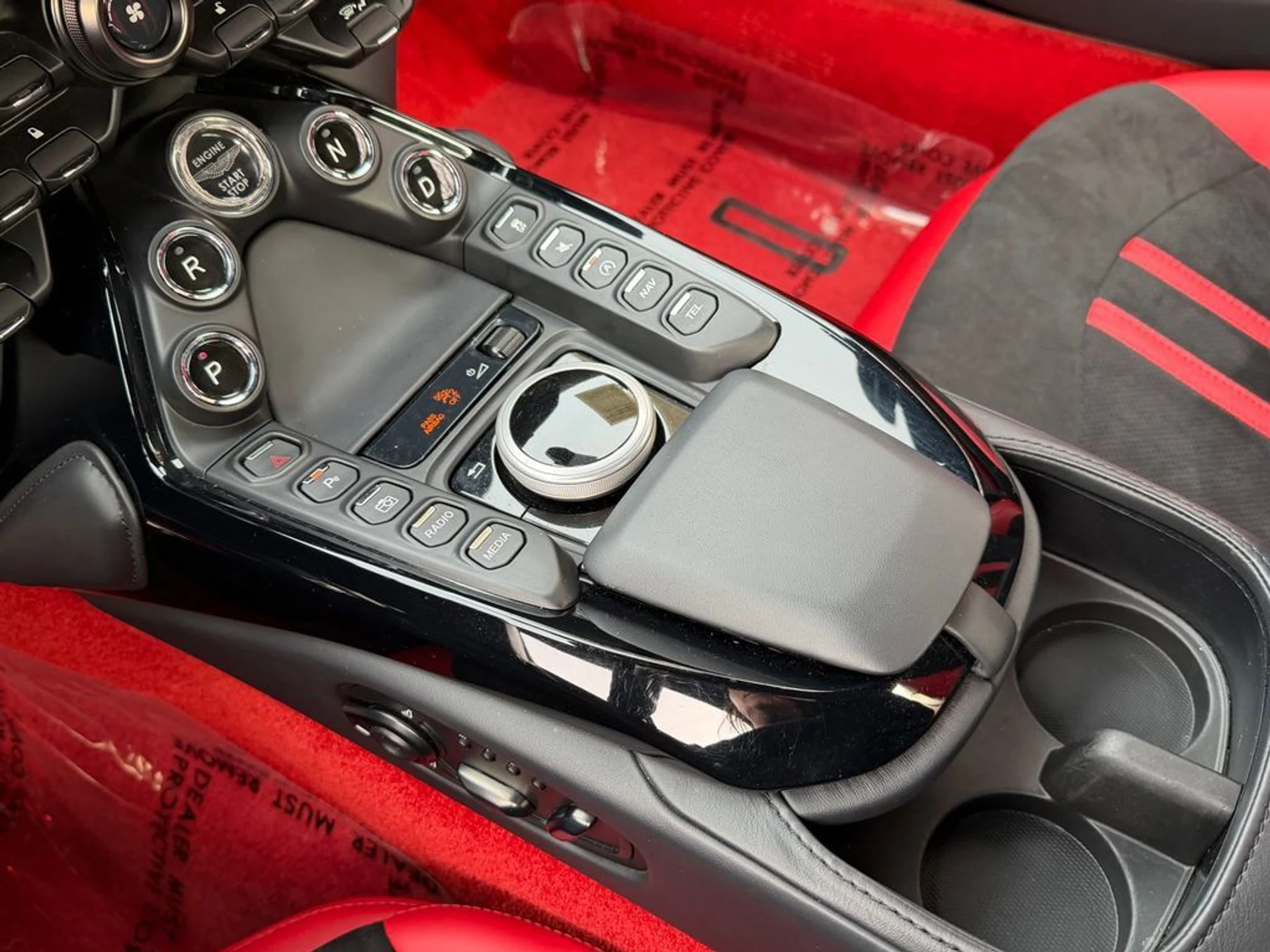 mph034_1154234935_a8463a09db5a490da0887b07be6f6823_12f9e76619