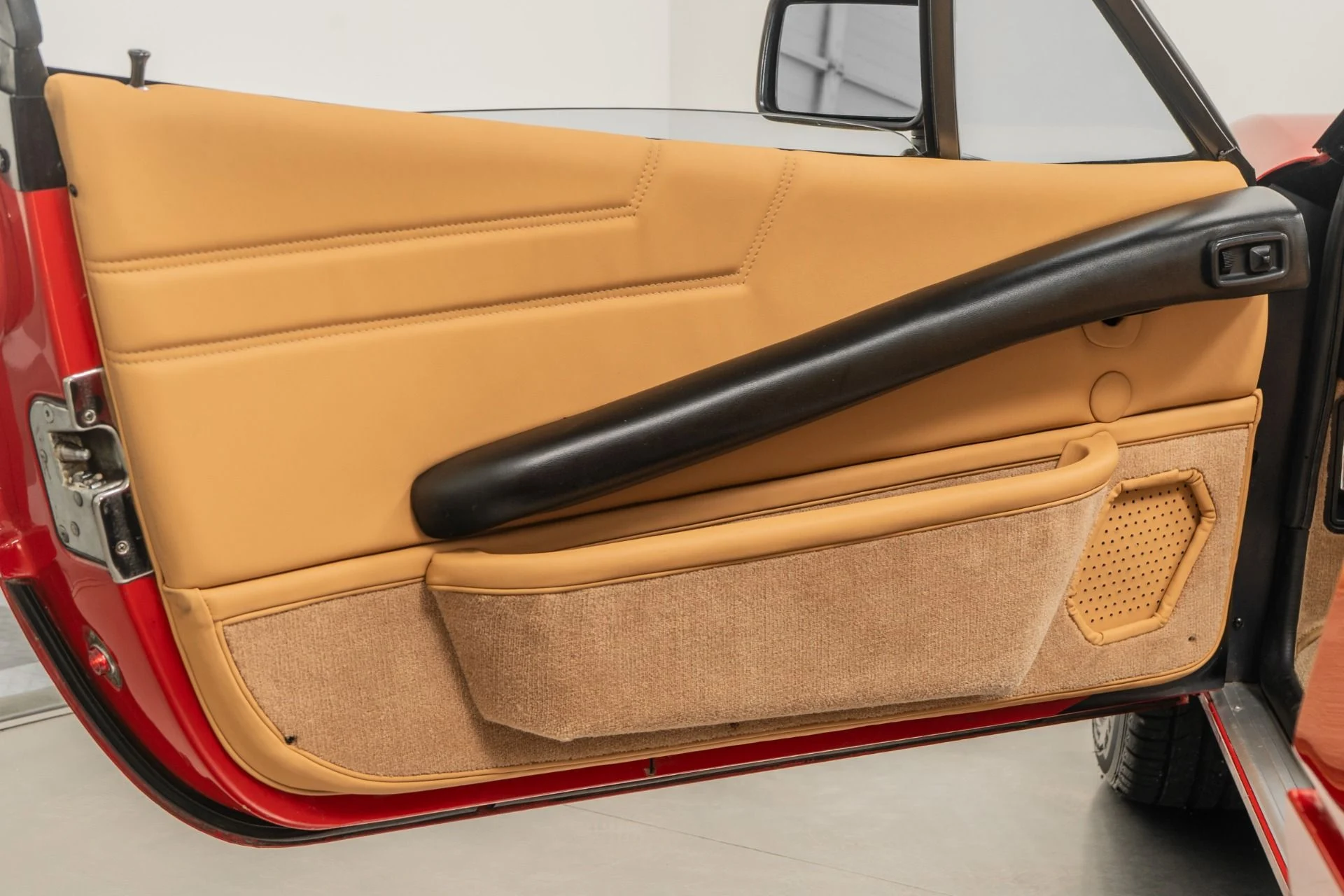 mph034_1154918747_Used_1985_Ferrari_308_GTS_Quattrovalvole_1755094392_b37f56b770