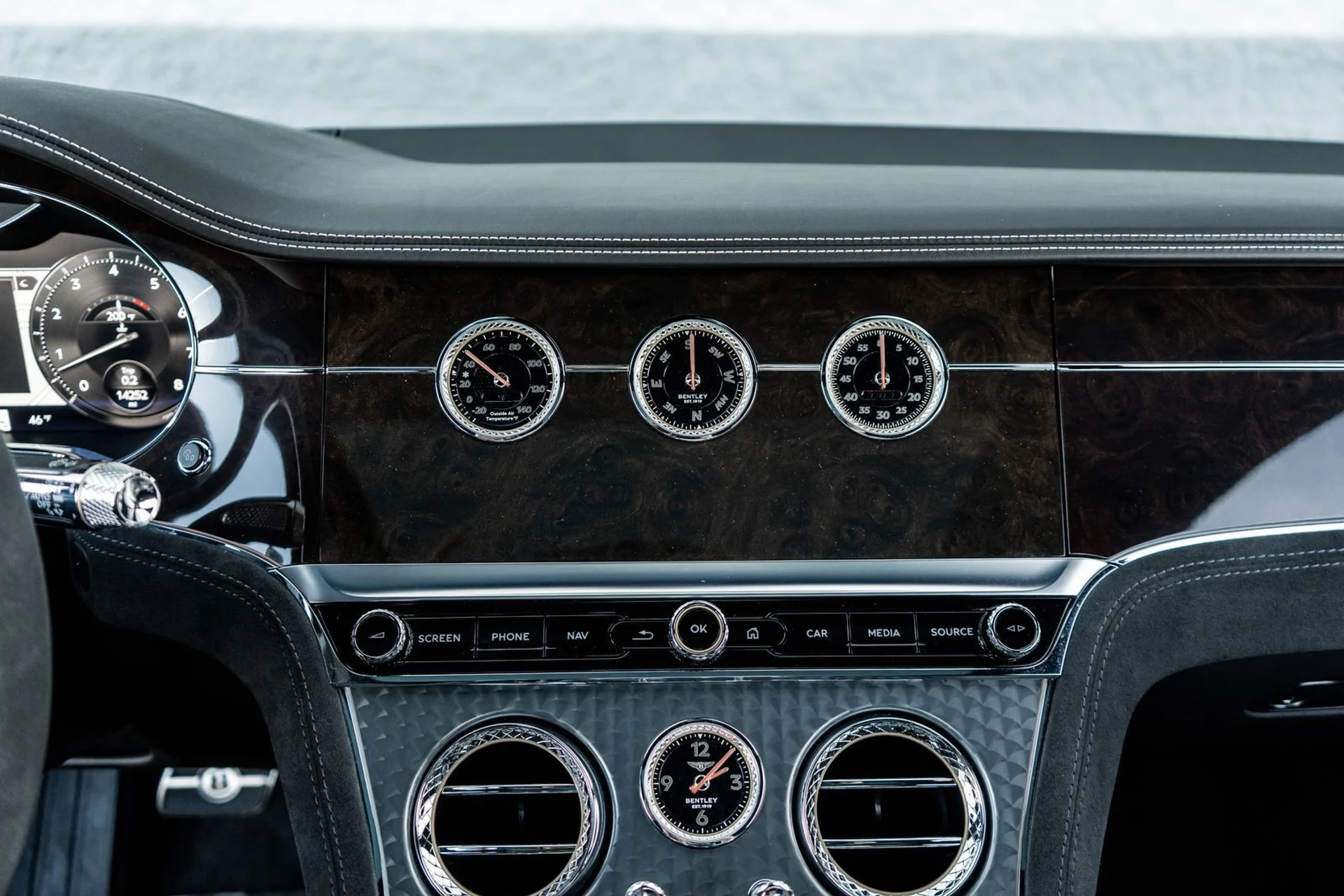 mph034_1166642972_8ad98e32_11c1_4aff_9fa8_9d20140d9ea9_6c0f13d863