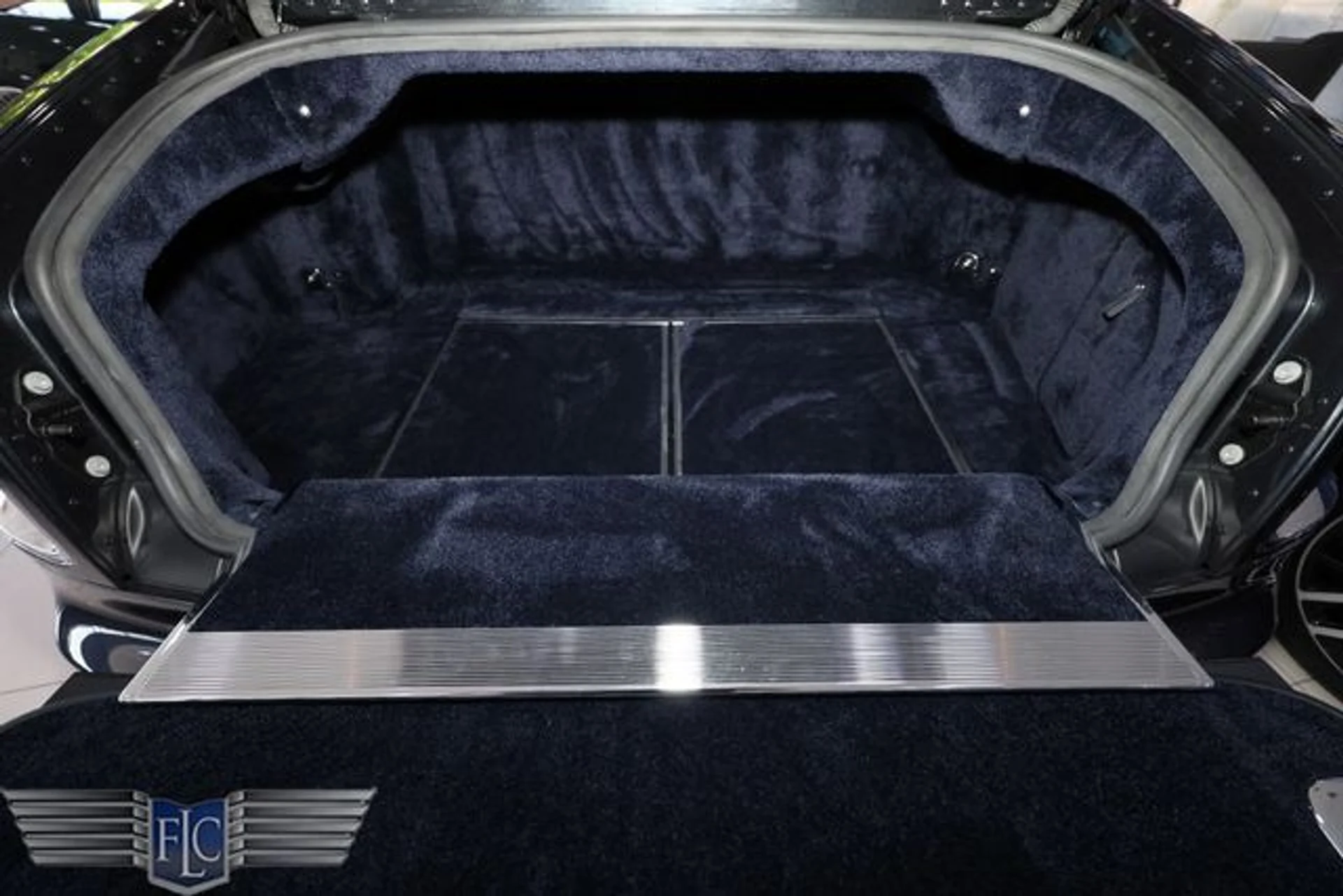 mph034_1174523443_used_2009_rolls_royce_phantom_coupe_2drcoupe_6305_23064698_39_640_4c1f759fbc