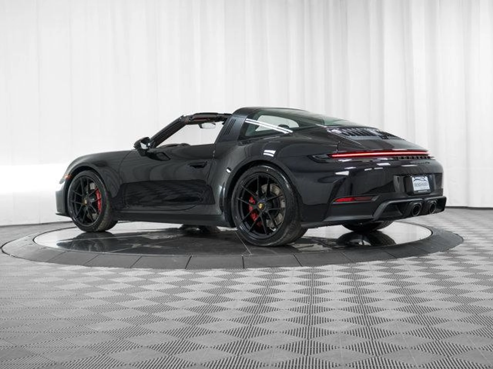 mph034_1191941756_w_BQ_Wp16_Jpsr_QJ_g_EN_5_T320_T_Tq7c_a7cc4f132d