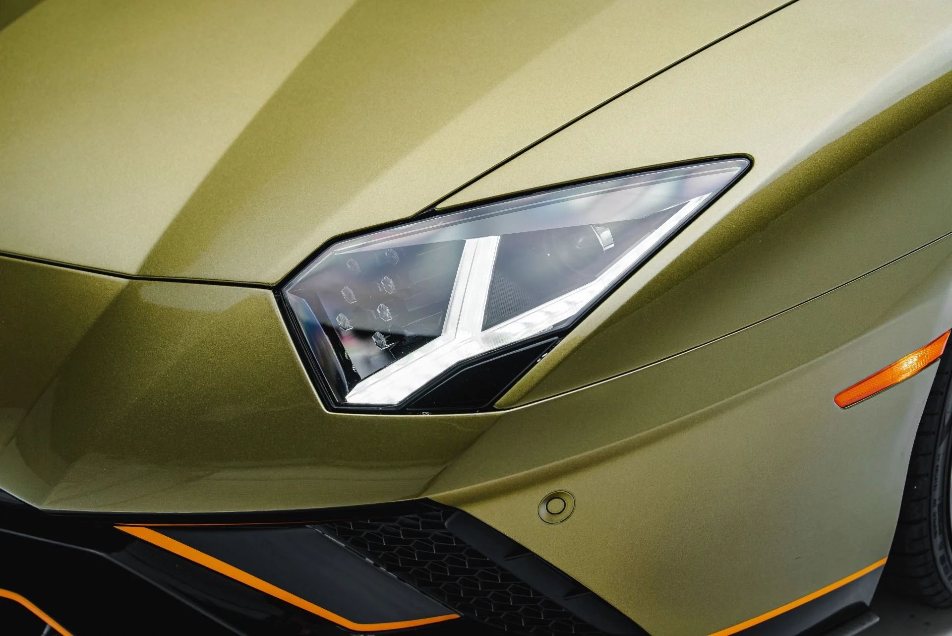 mph034_1193648237_Used_2022_Lamborghini_Aventador_LP_780_4_Ultimae_1792689407_6f02ada40c