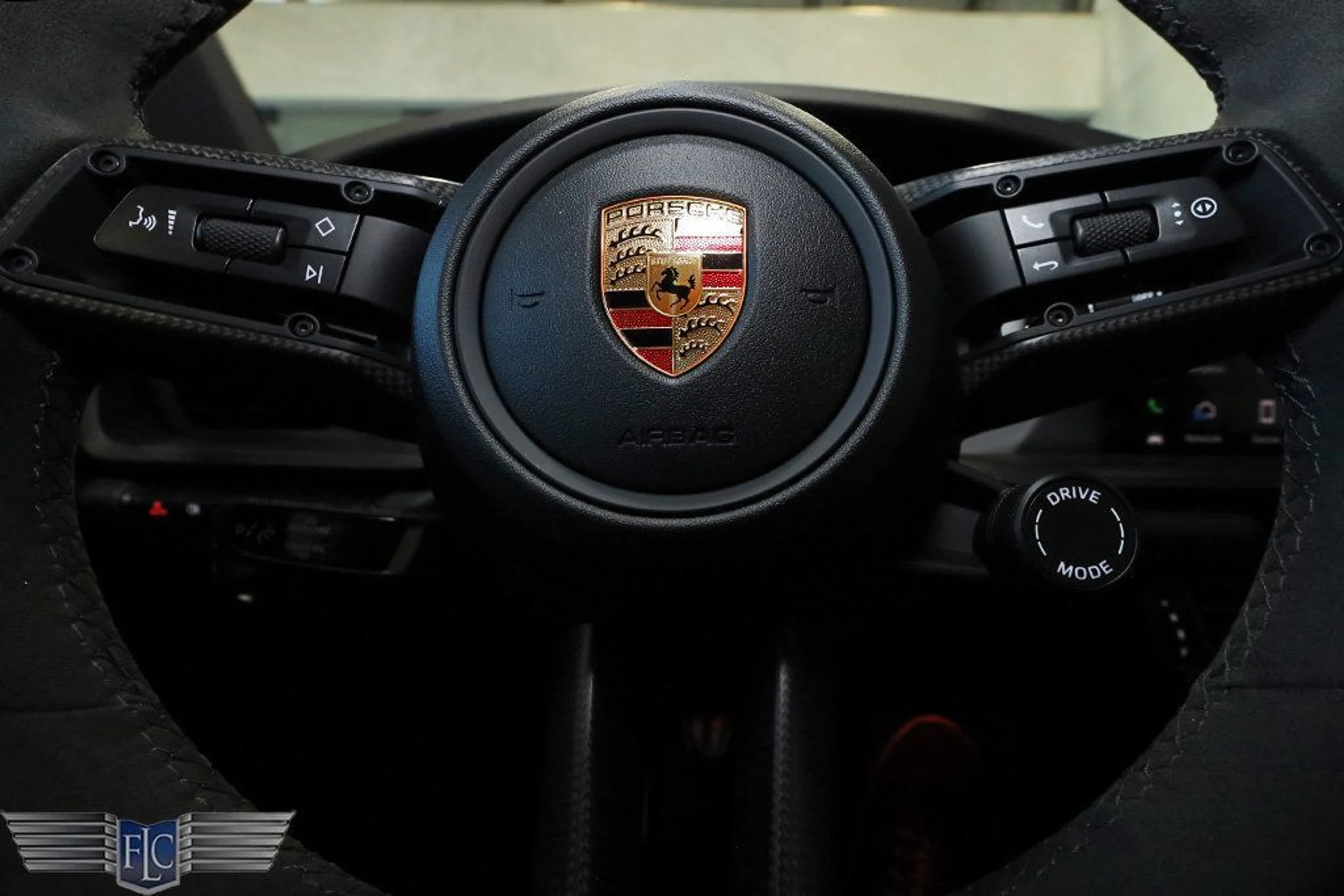 mph034_1207495291_used_2024_porsche_911_carreragtscoupemanual_9689_22931180_35_1024_81294e2e6e
