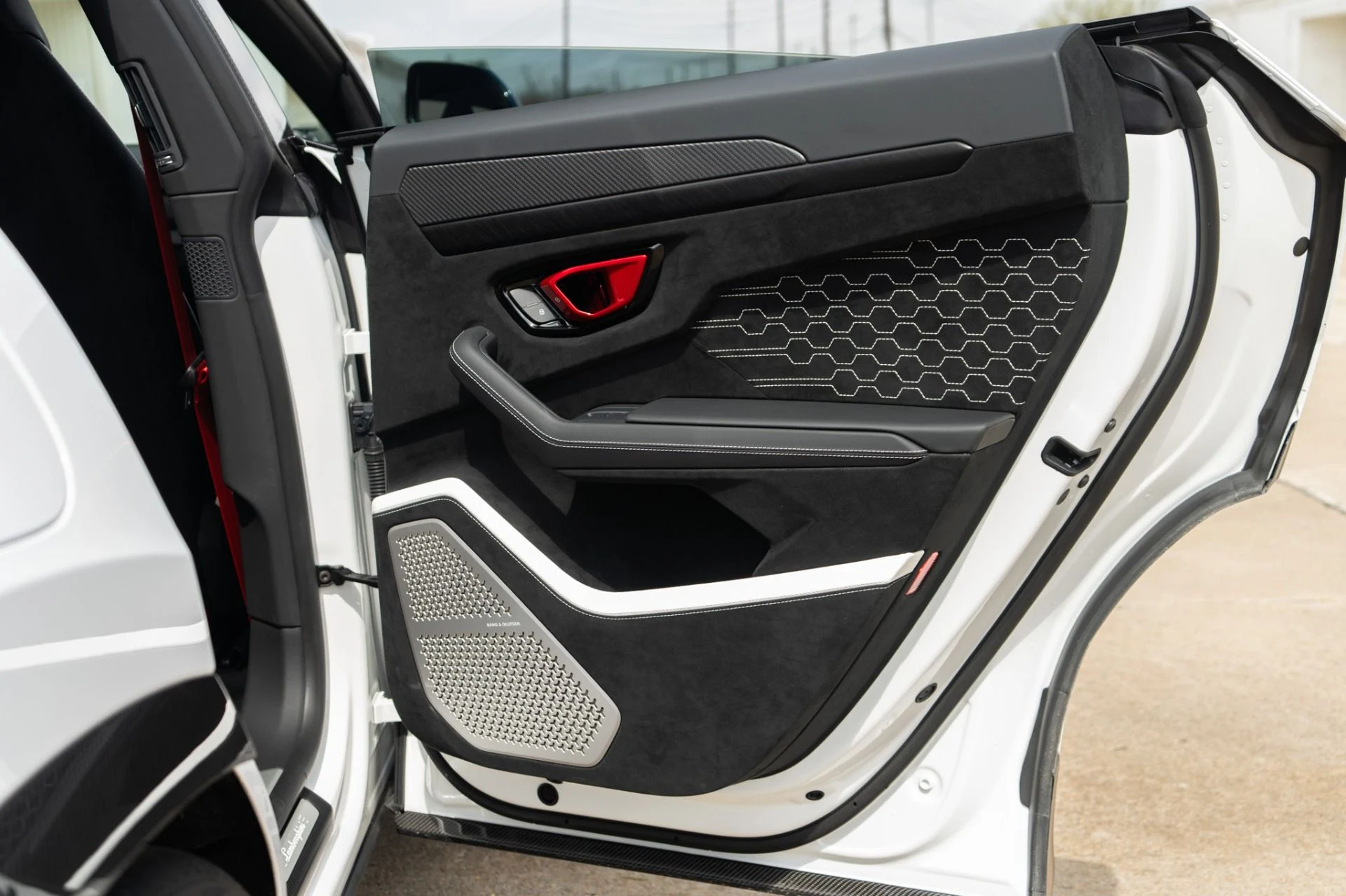 mph034_1241495840_Used_2024_Lamborghini_Urus_Performante_1772145208_7ad0b95236