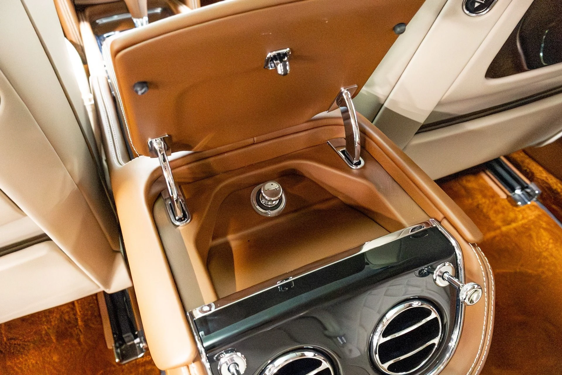 mph034_124447056_Used_2017_Bentley_Mulsanne_Speed_1775685979_bf4ea8c651