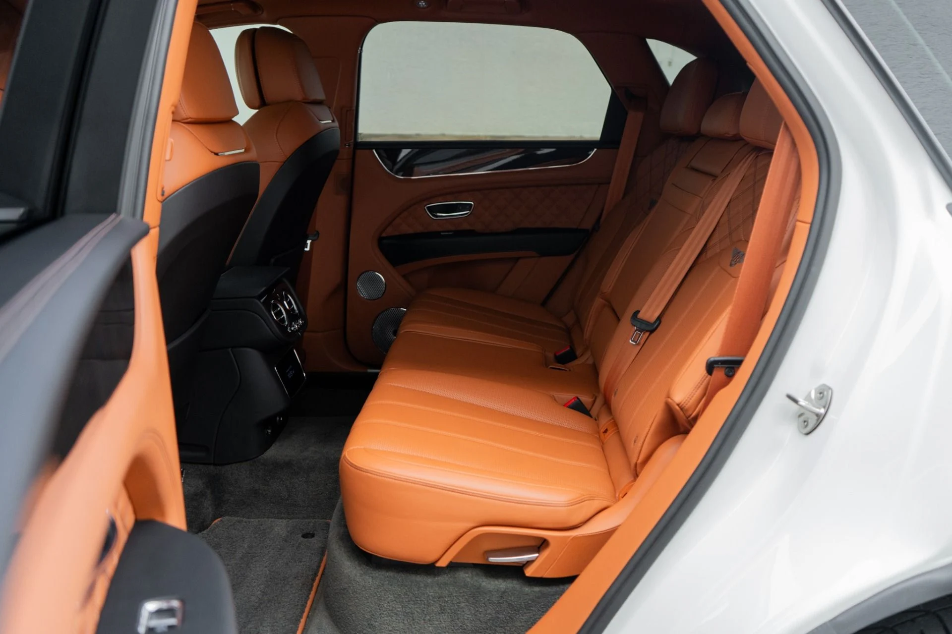 mph034_1255959252_Used_2021_Bentley_Bentayga_V8_1780518091_69093c35ac