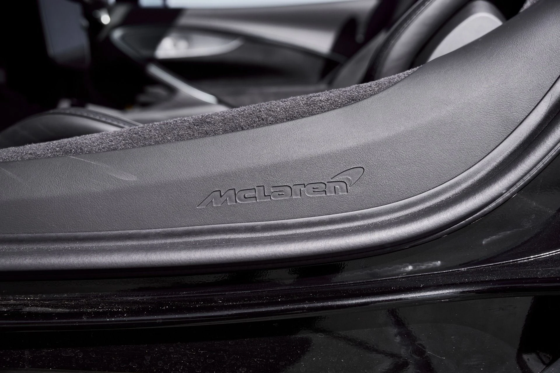 mph034_1259398375_Used_2025_Mc_Laren_Artura_Performance_1772246908_376971b1ca