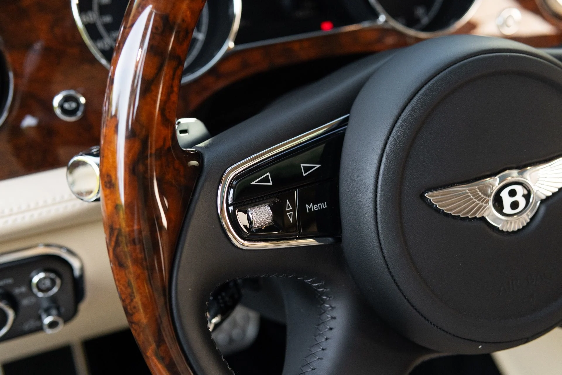 mph034_1262838708_Used_2014_Bentley_Mulsanne_1774576298_149a2c49c4