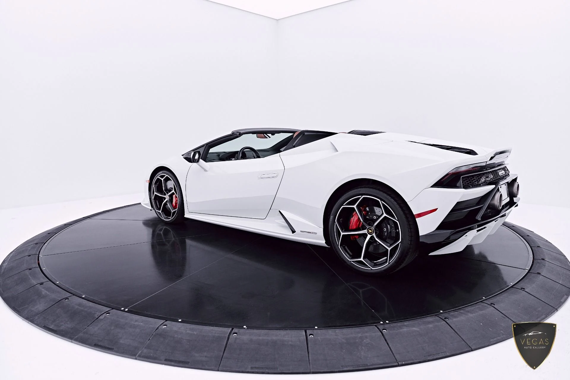 mph034_1264894124_Used_2020_Lamborghini_Huracan_EVO_Base_1782523467_fed4e403a2