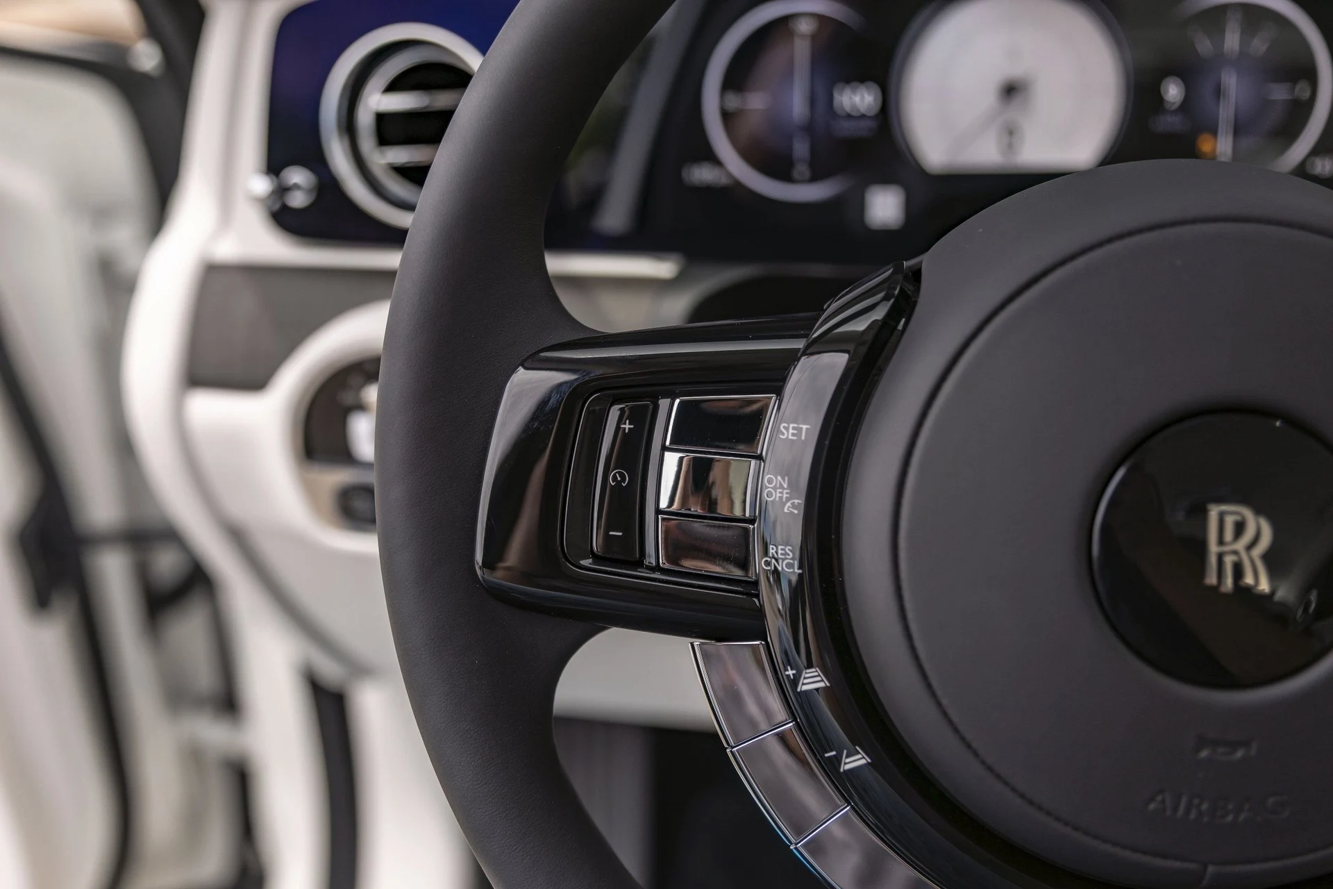 mph034_1267011696_Hi_Tech_Luxury_Imports_LLC_SCA_13_GZ_09_TU_235637_image_34_f7c9679f7b