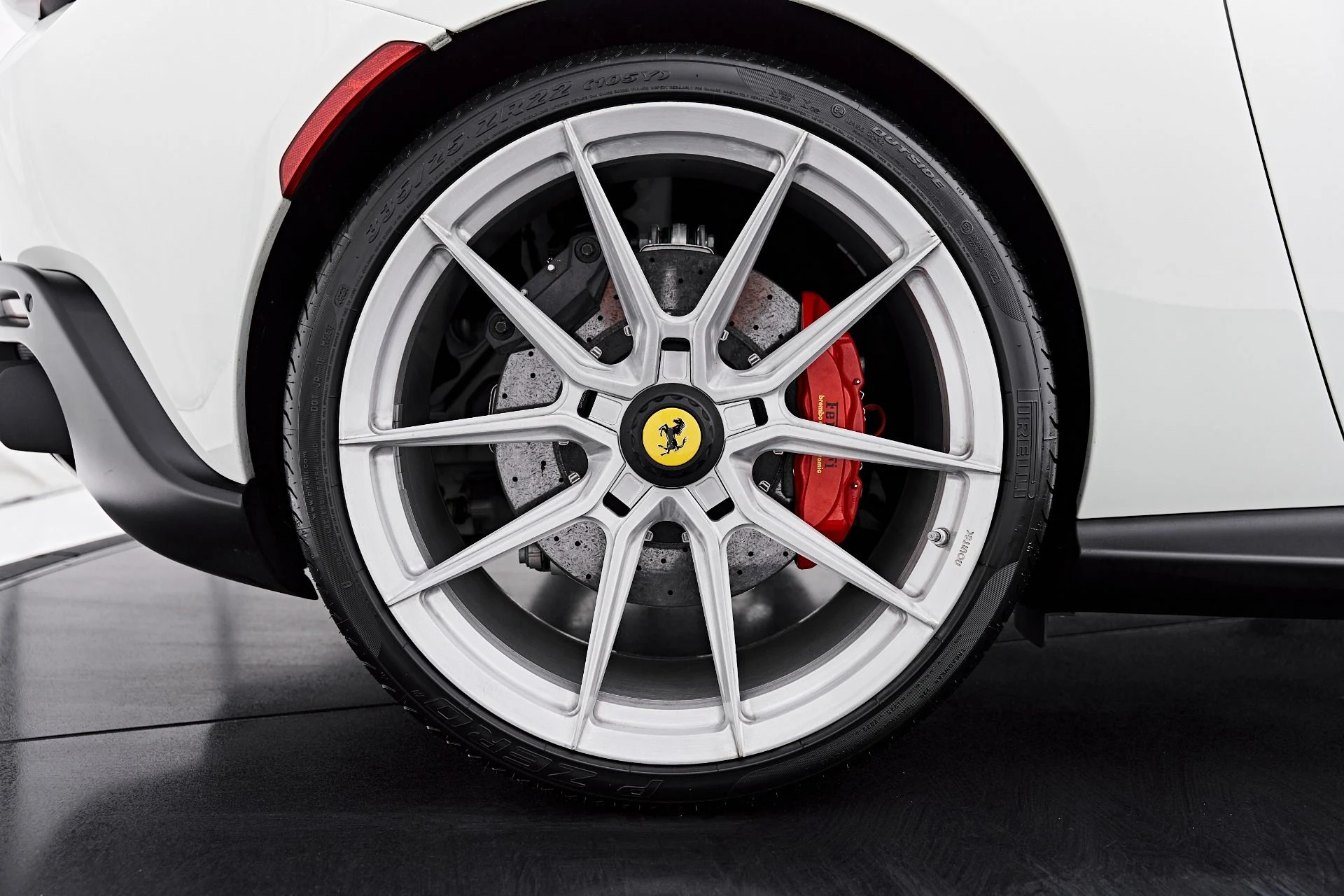 mph034_1273223787_Used_2022_Ferrari_Roma_Base_1787882106_7d14d242e3