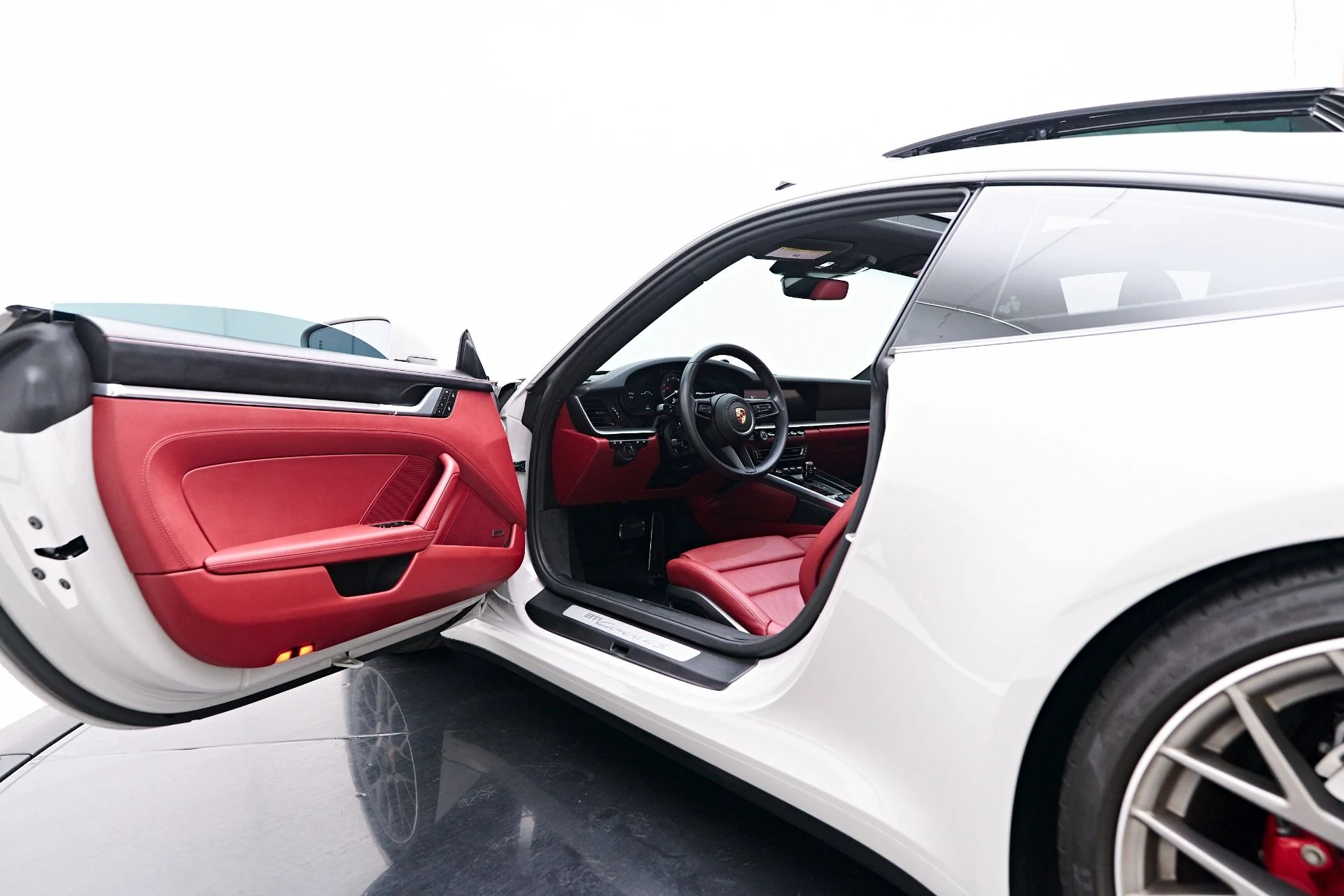 mph034_1280752445_Used_2023_Porsche_911_Carrera_4_S_1757702388_167151fd89