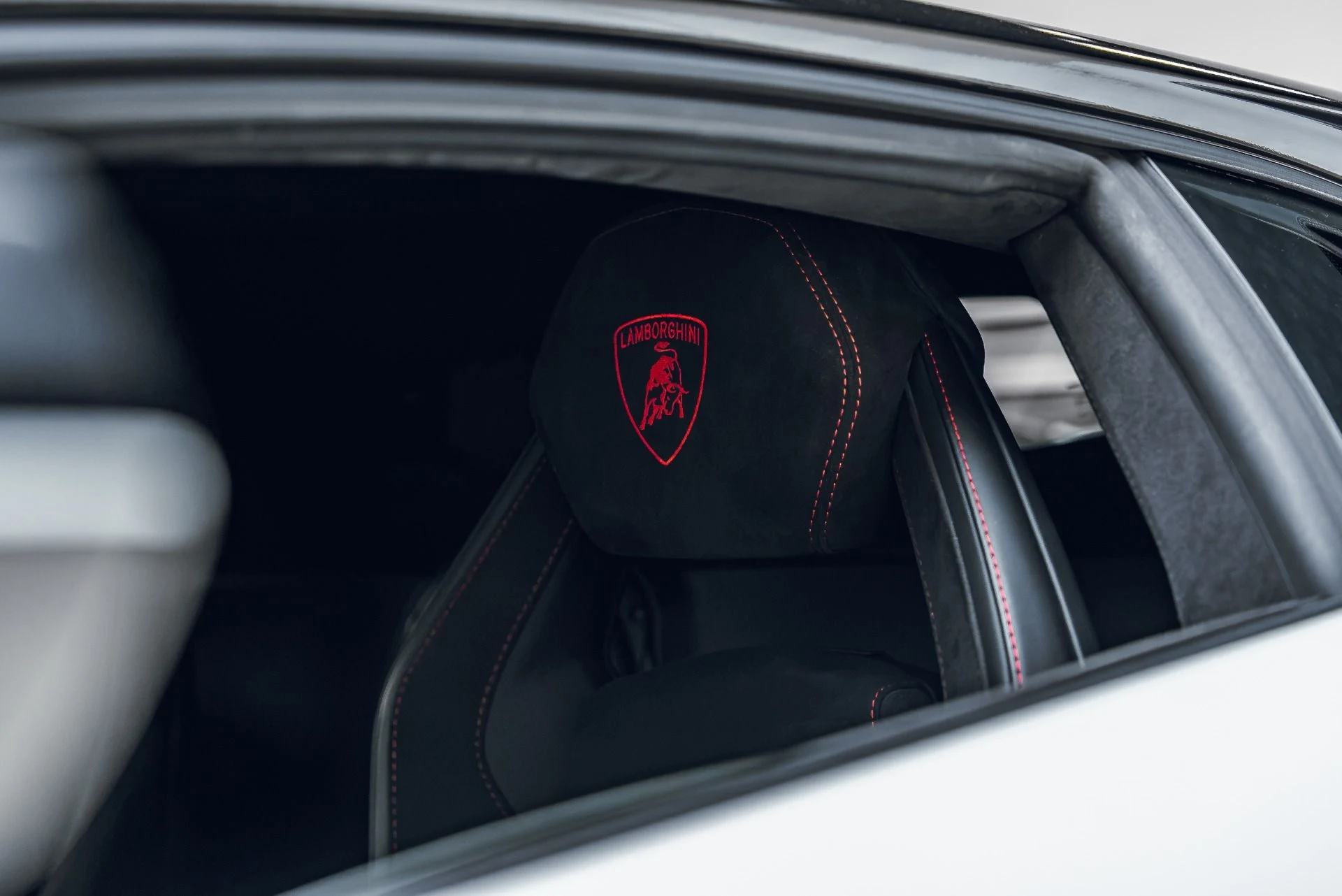 mph034_1284727328_Used_2018_Lamborghini_Aventador_LP_740_4_S_1783639908_33578928a9