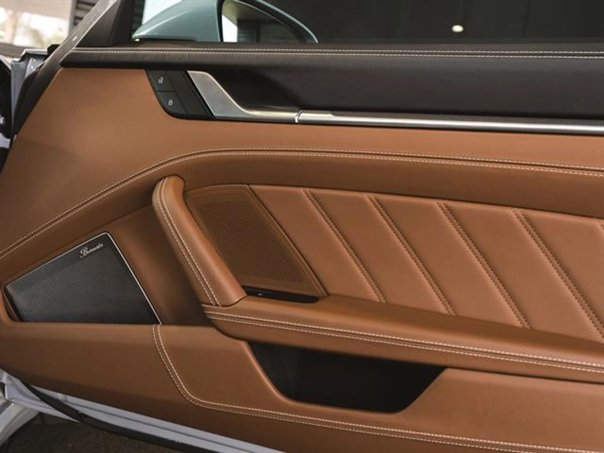 mph034_129390739_de_N0f_KX_7_Nc_X8gx_L_r_L2o_Ki_Ja_MHM_769667872e