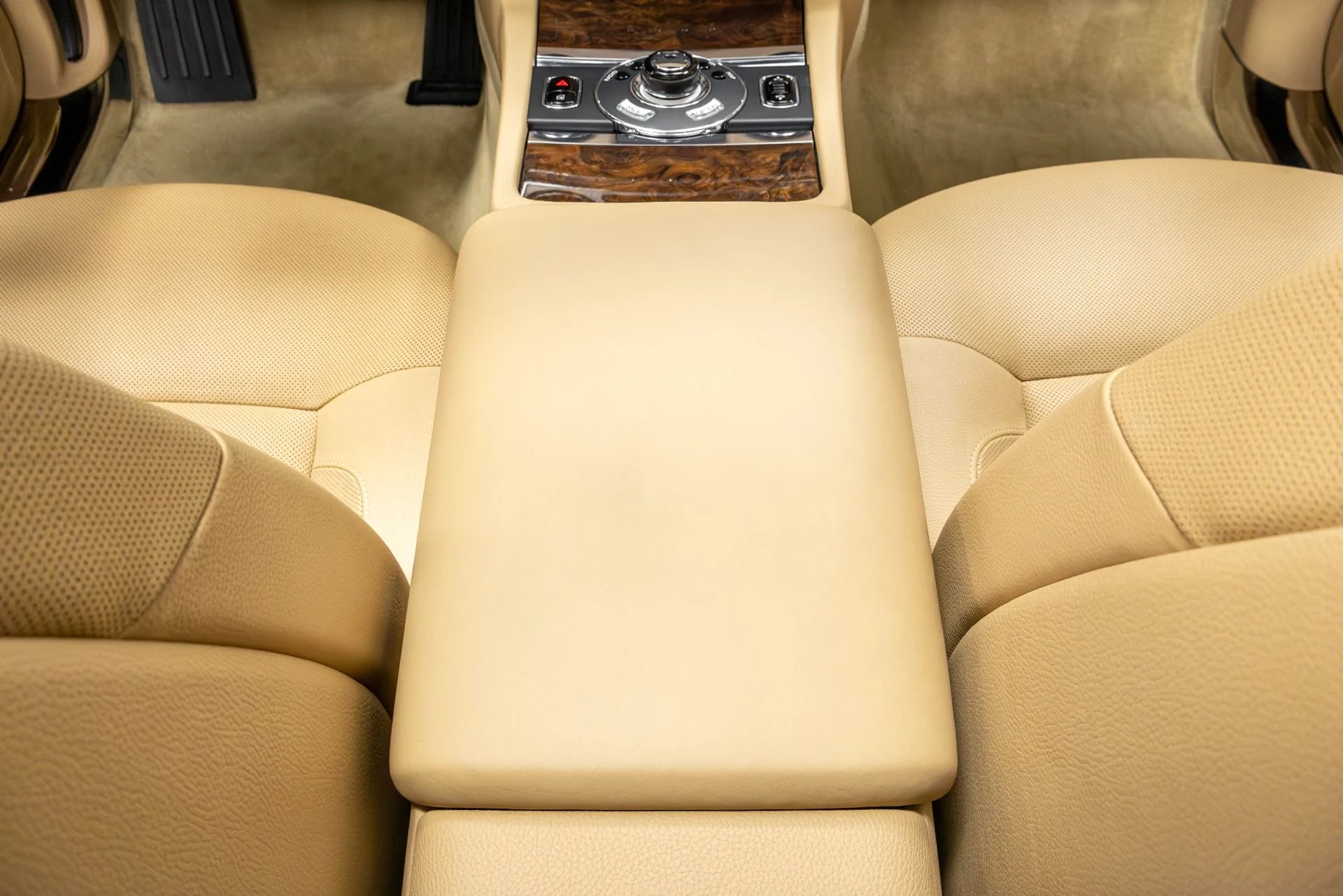 mph034_1311560670_Used_2011_Rolls_Royce_Ghost_1771348774_bf672f3e7f