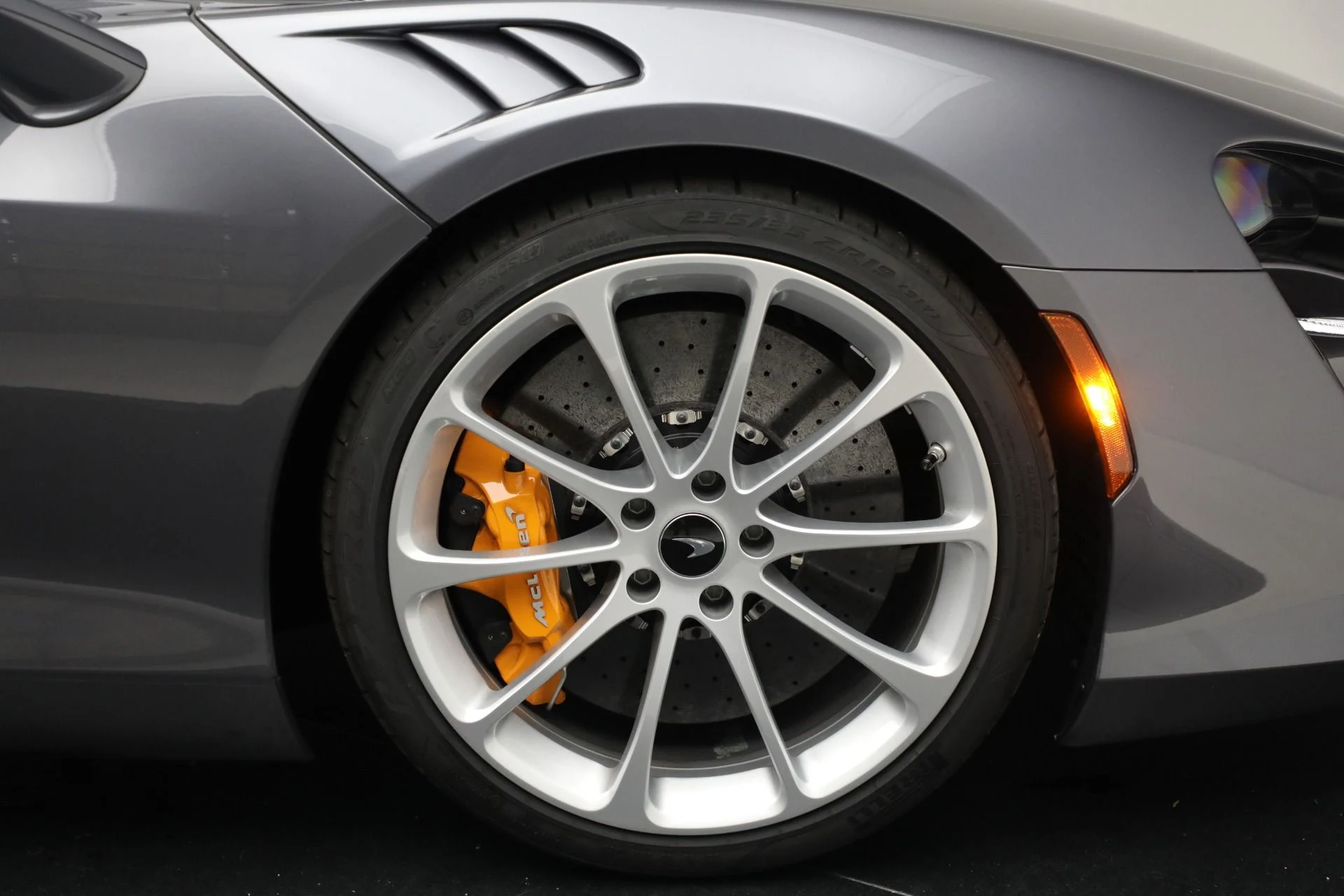 mph034_1313468686_Used_2024_Mc_Laren_Artura_Vision_f373d30889