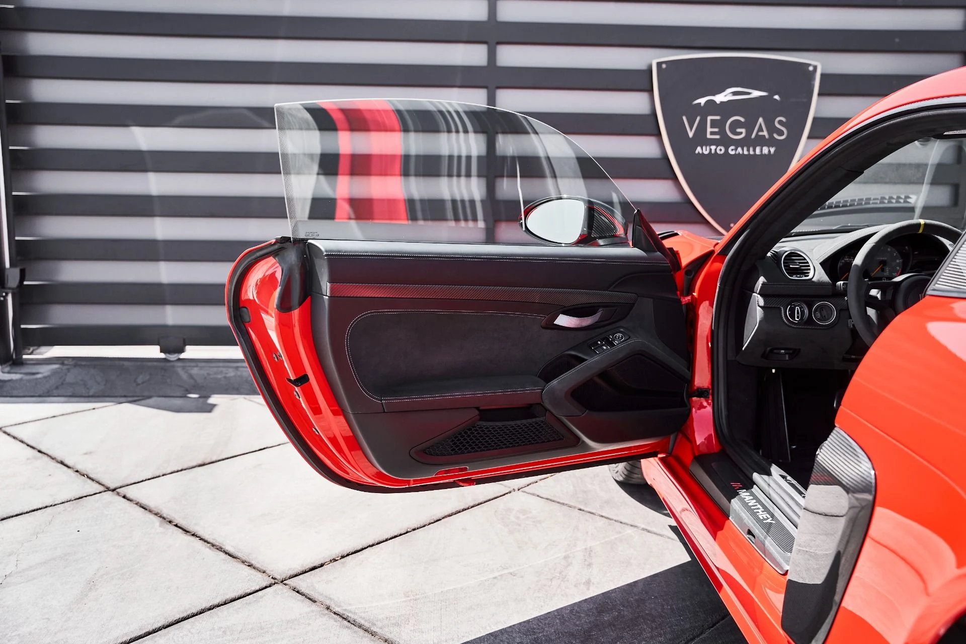 mph034_1316051977_Used_2023_Porsche_718_Cayman_GT_4_RS_1776476760_542e6cbcc5