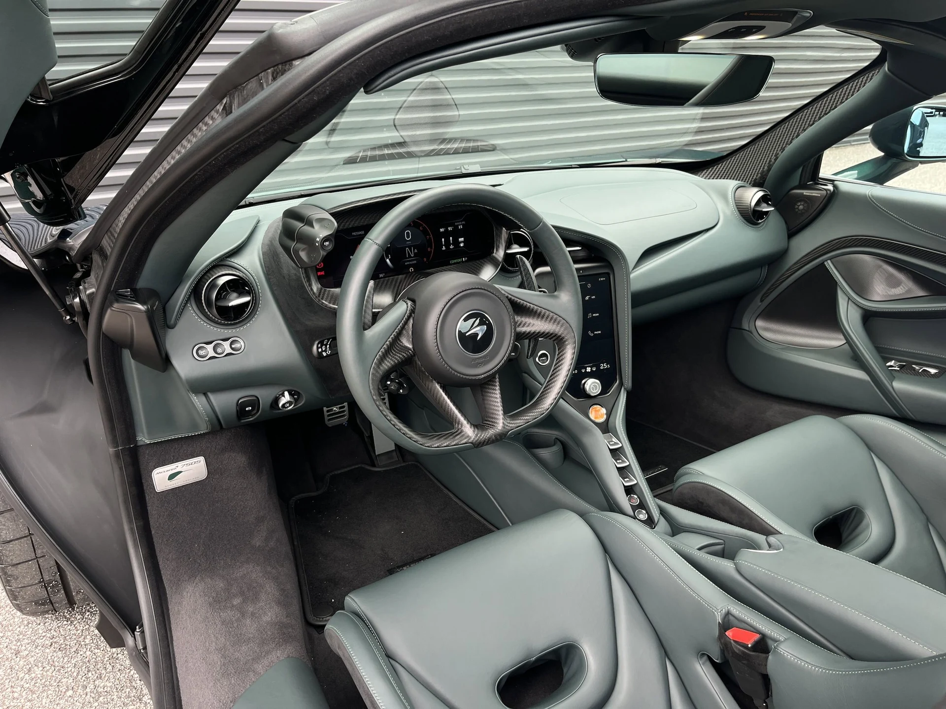 mph034_1318061283_d7744d277924010663851fcfec0093ccx_0679c5ed77