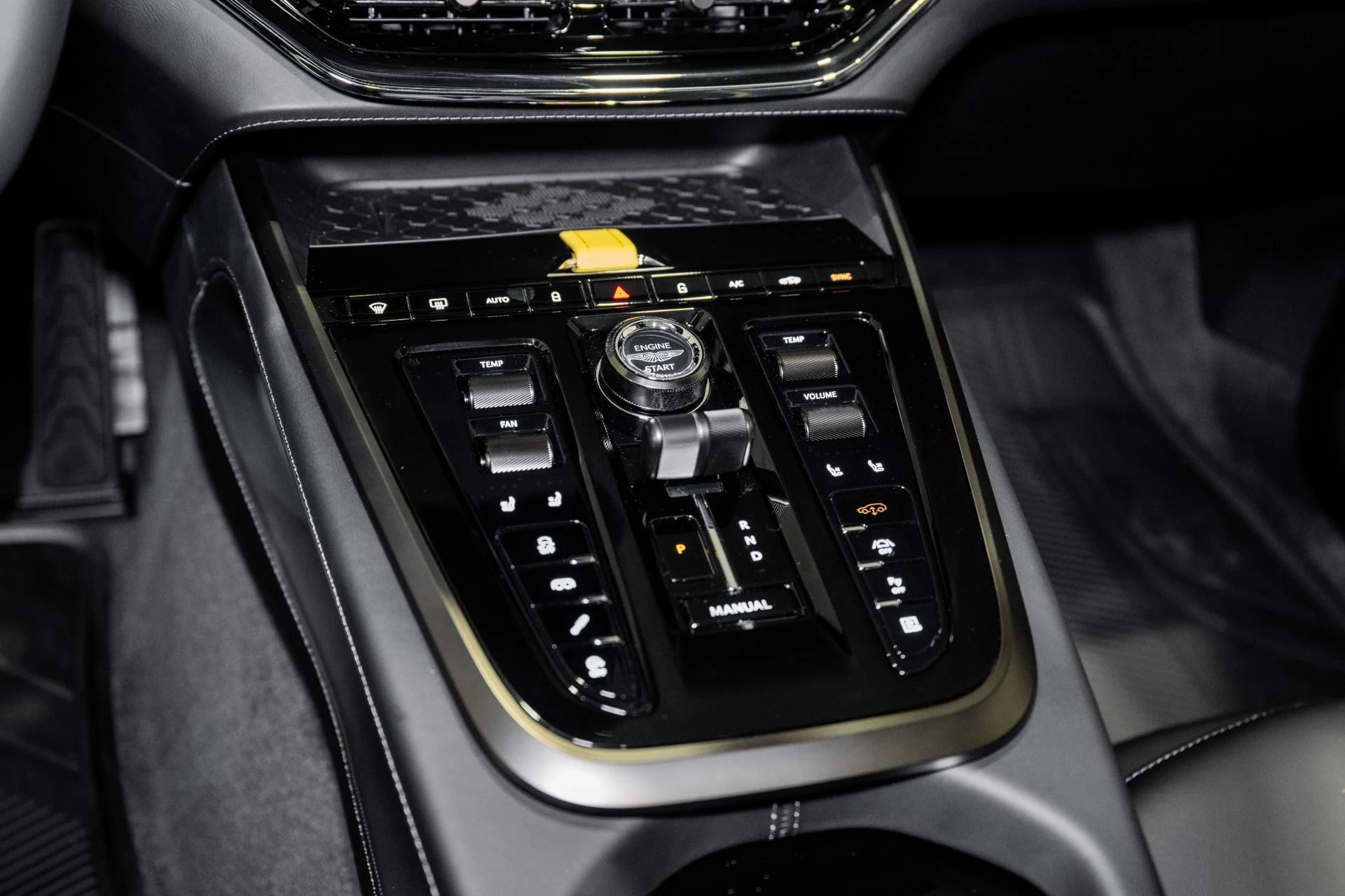 mph034_1332241855_New_2026_Aston_Martin_DBX_S_1778681789_aae14d67db
