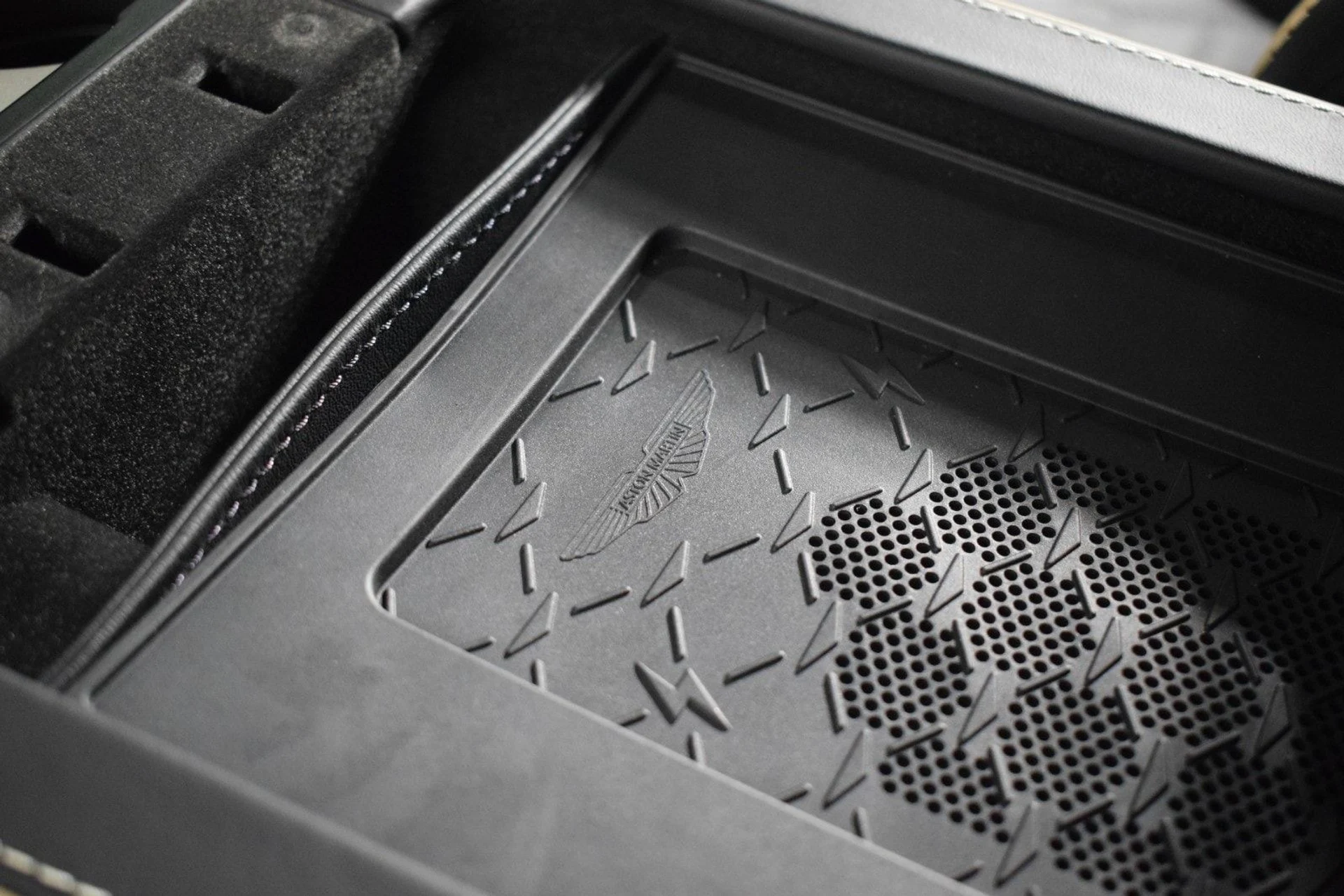 mph034_1335117230_c68f04c5ca8f4e5f904573f788646812x_f6bd54d993