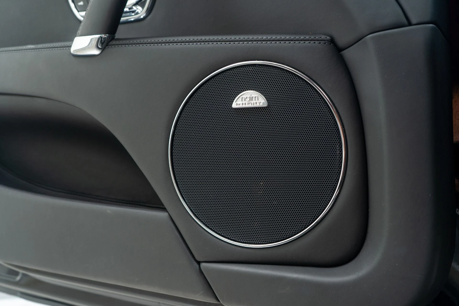 mph034_1343830569_Used_2015_Bentley_Flying_Spur_V8_1757017616_6d563701e6