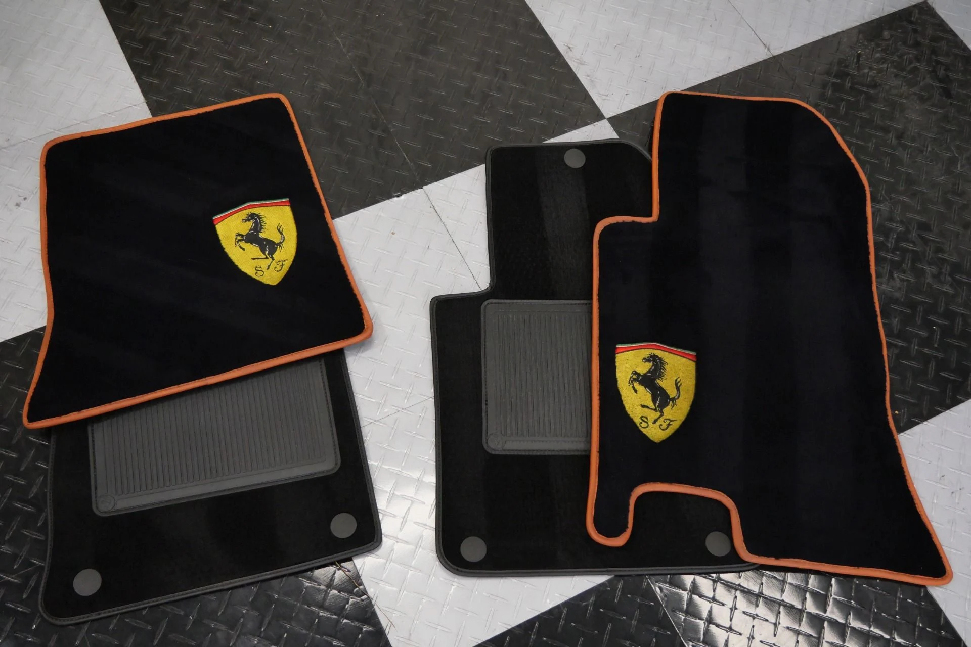 mph034_1345878666_Used_2005_Ferrari_612_Scaglietti_1756135330_ca7ac3e28a