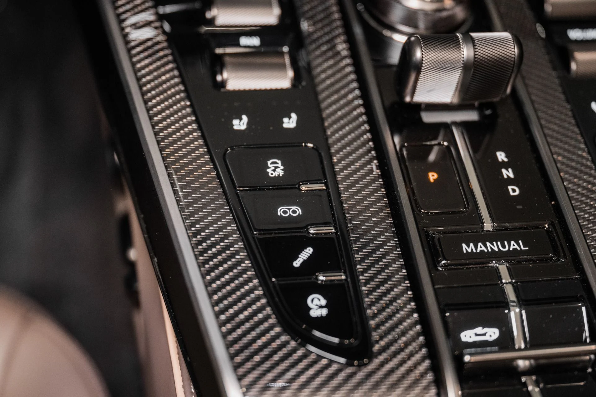 mph034_1346394485_New_2026_Aston_Martin_Vanquish_Volante_1783526001_d48e572137