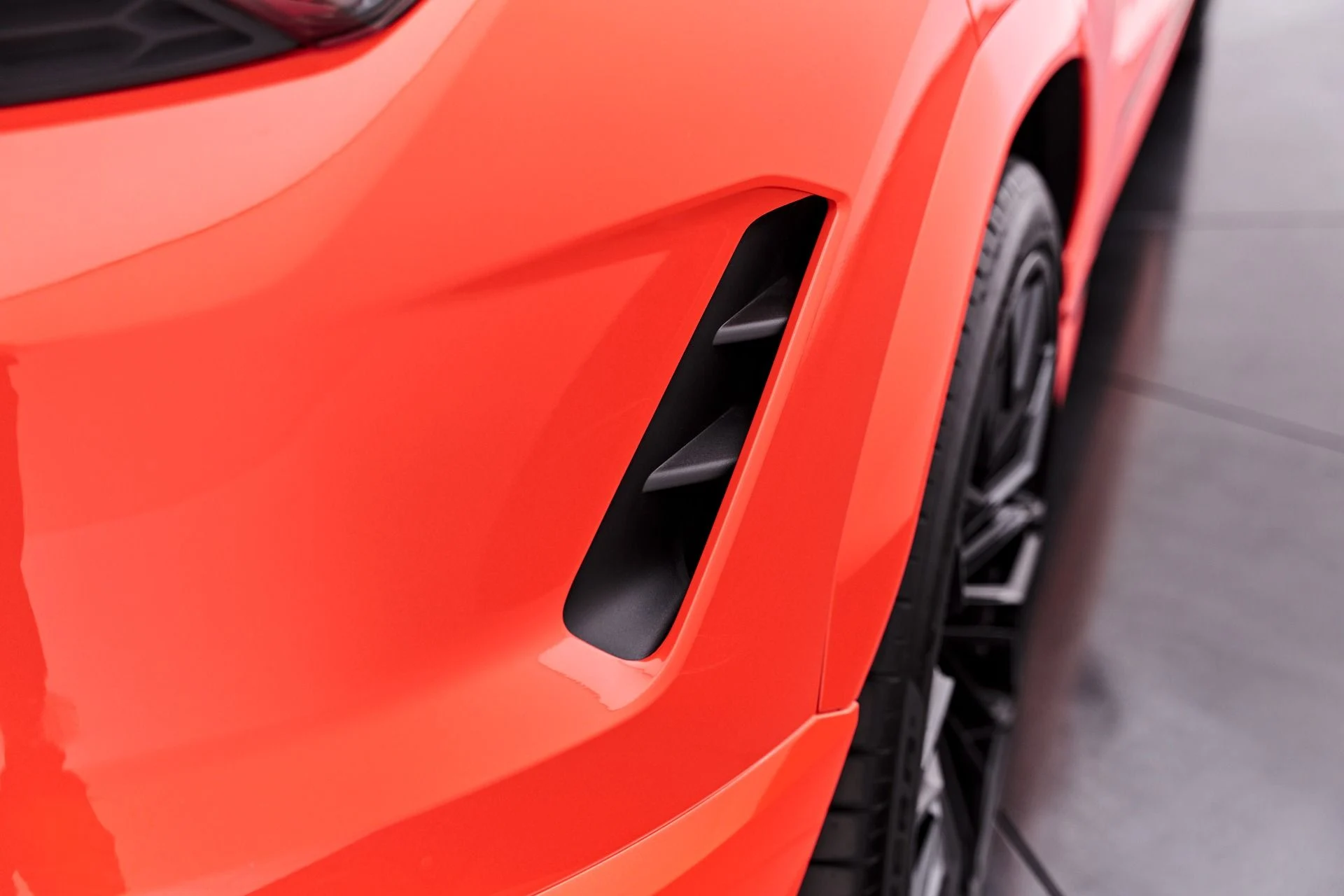 mph034_135978696_Used_2025_Lamborghini_Urus_SE_1785258941_b9a18ea13b