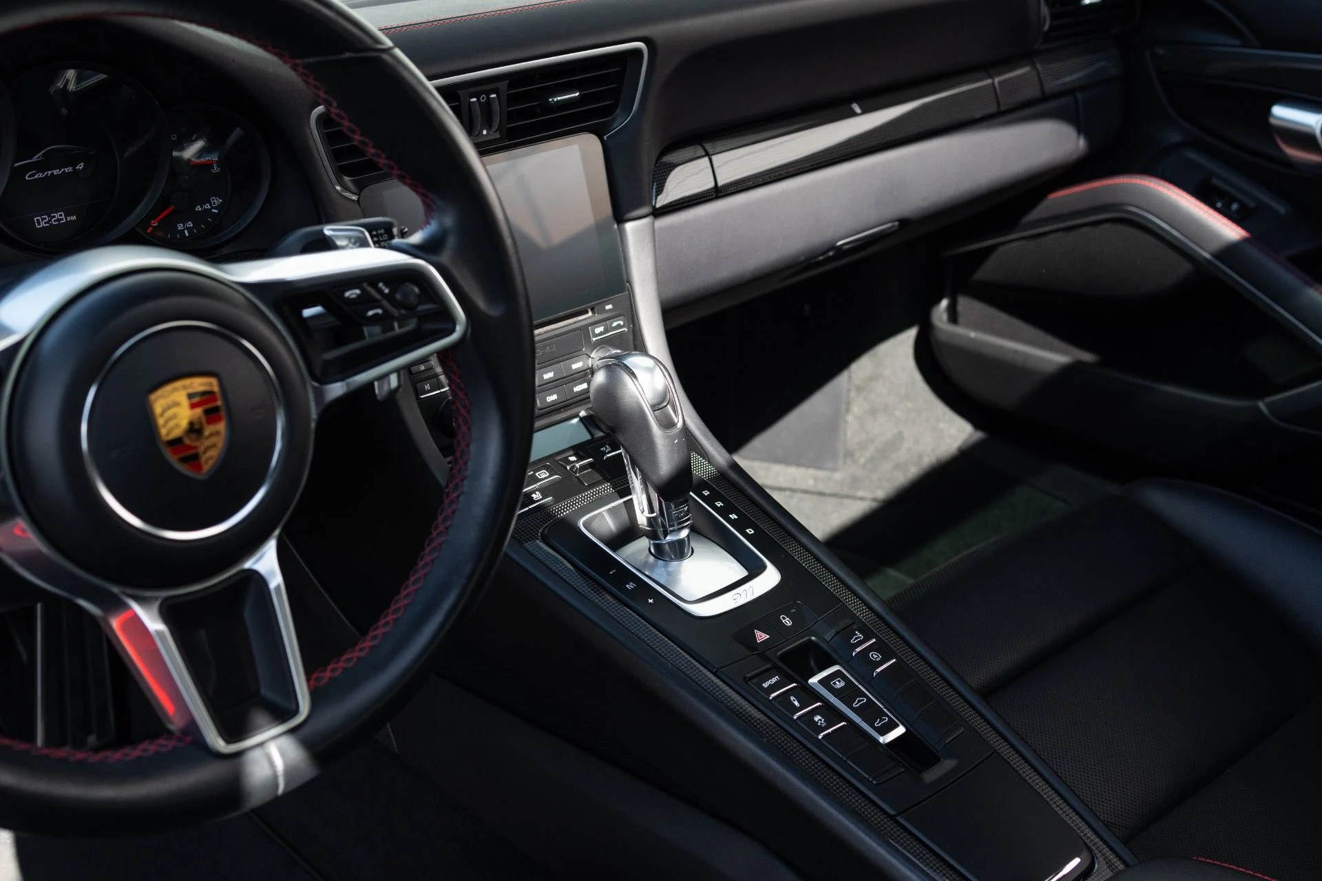 mph034_1360718777_Used_2019_Porsche_911_Carrera_4_1772073420_e24ca9ca49