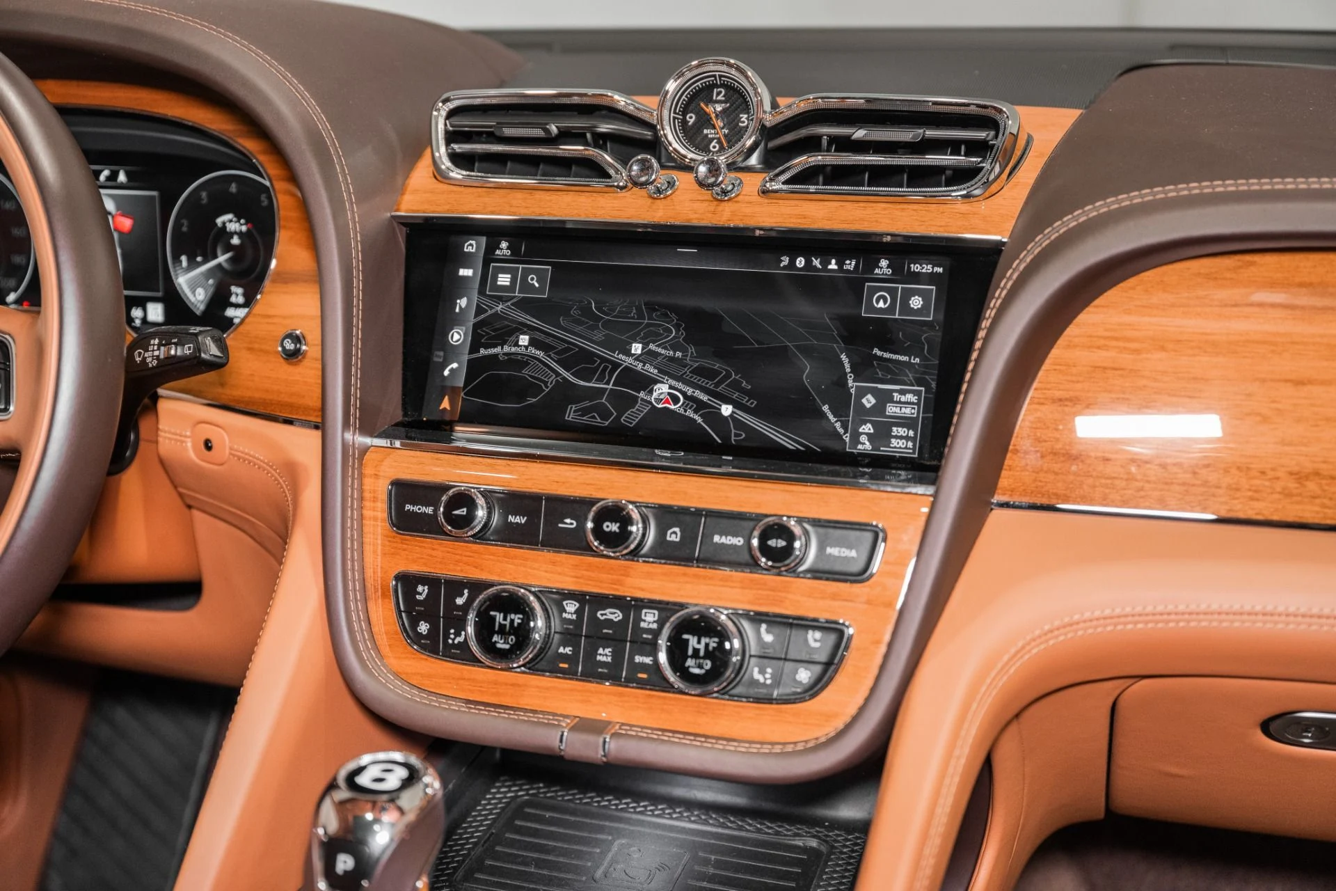 mph034_1389267071_Used_2022_Bentley_Bentayga_V8_1792247818_3e19b605b9