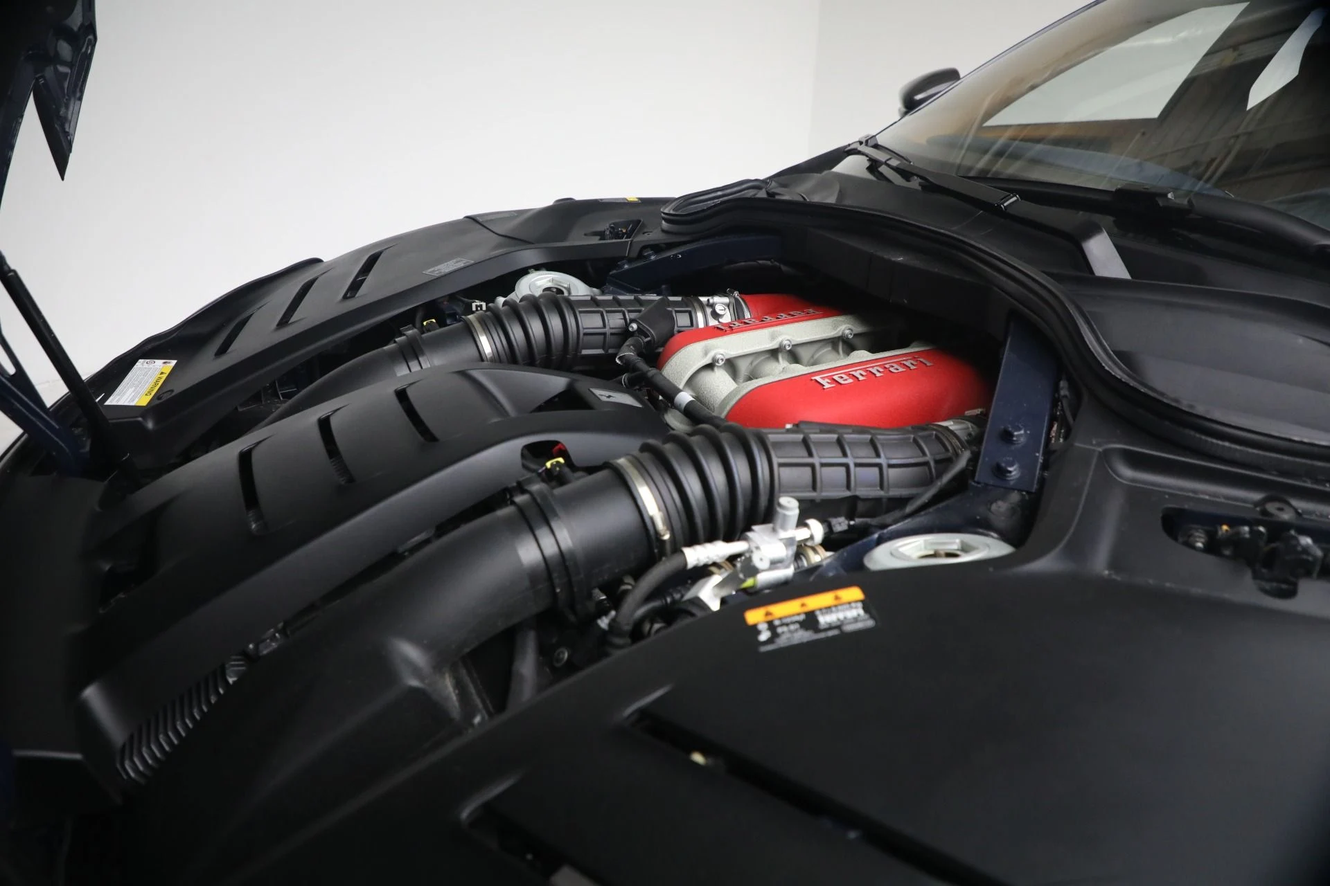 mph034_1403081075_Used_2025_Ferrari_Purosangue_1781036132_be8dcd219c
