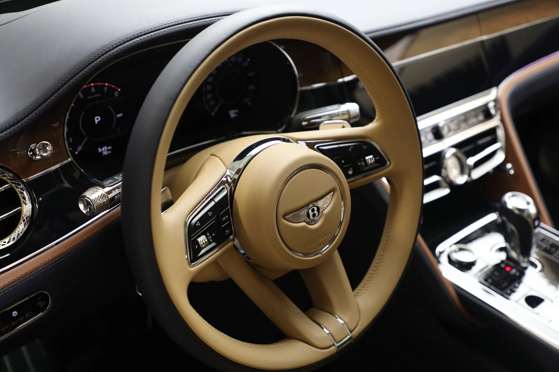mph034_1413633941_New_2025_Bentley_Flying_Spur_Mulliner_51e9cda9c3