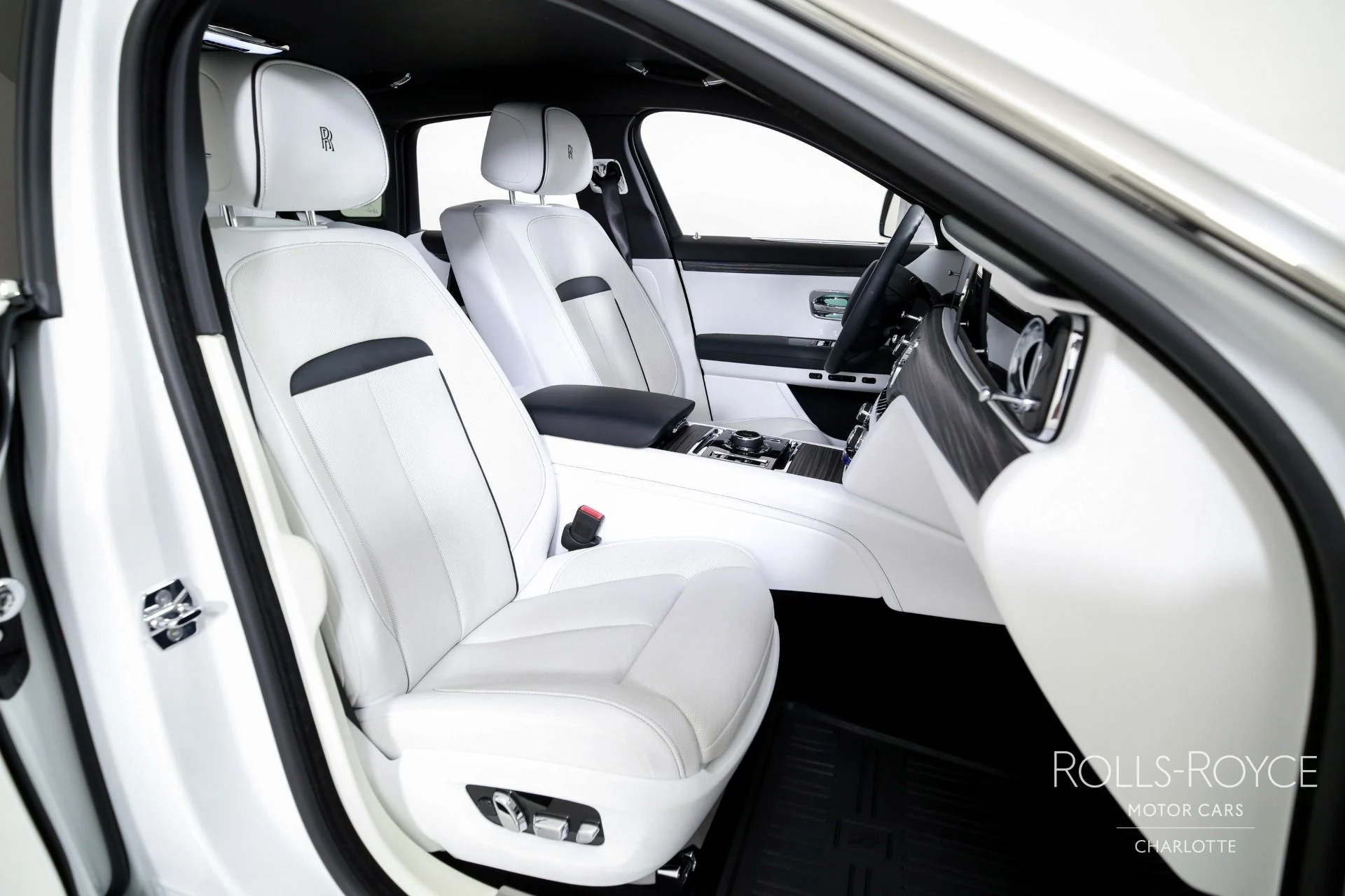mph034_1432960684_Used_2021_Rolls_Royce_Ghost_1787242896_b4cf808e60