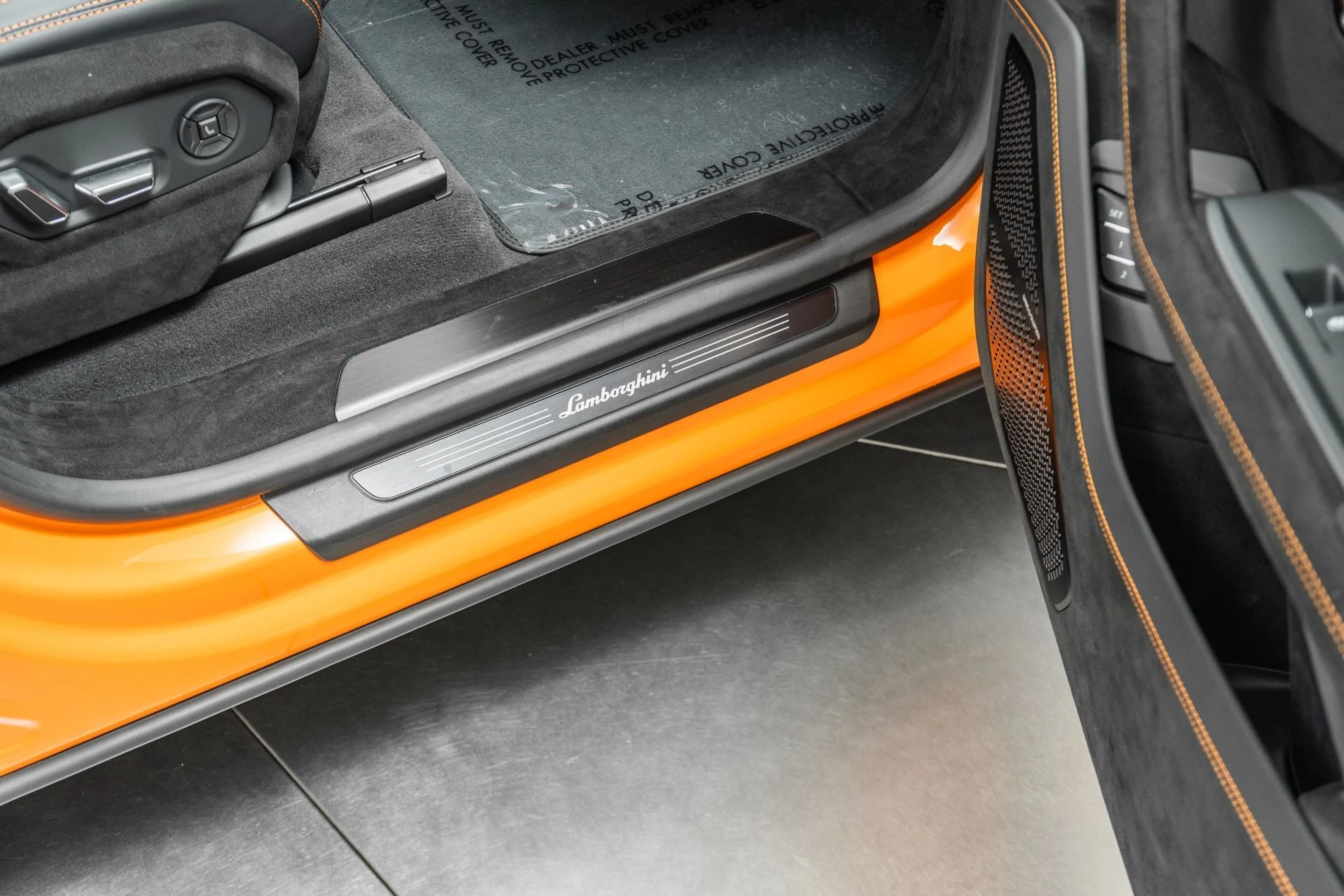 mph034_1456799494_Used_2024_Lamborghini_Urus_Performante_1779475320_ca1c6a4e84