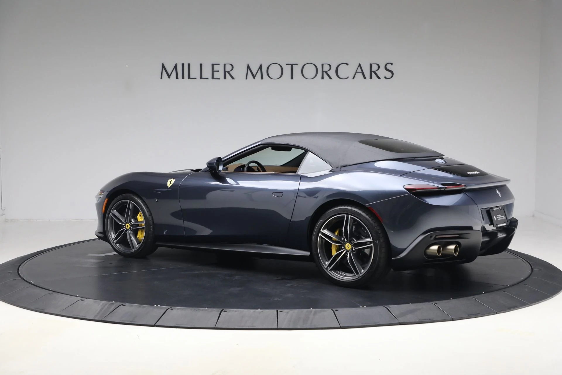 mph034_1467696326_Used_2025_Ferrari_Roma_Spider_1793294137_05fedcafd6