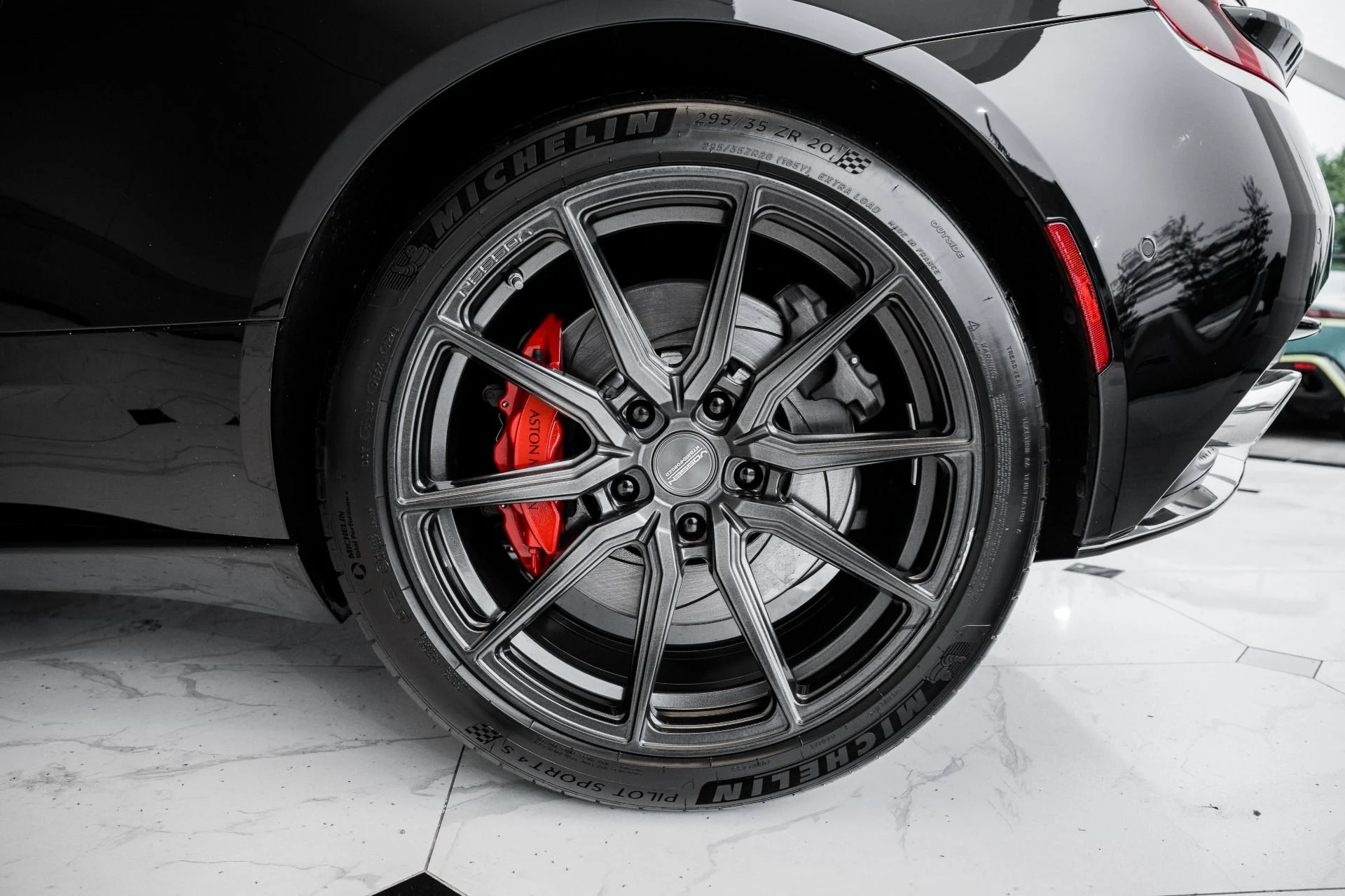 mph034_1468370205_Used_2018_Aston_Martin_DB_11_V12_1687348638_2c80724139
