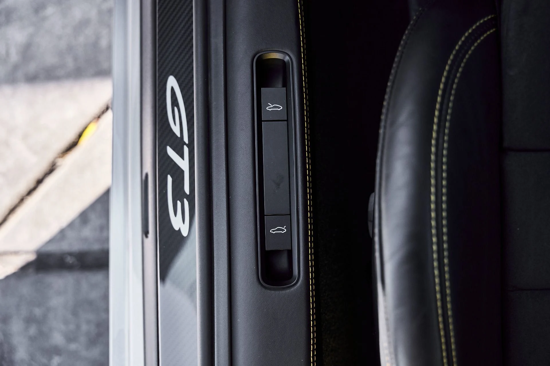 mph034_1468889538_Used_2023_Porsche_911_GT_3_1776823185_8210330de3