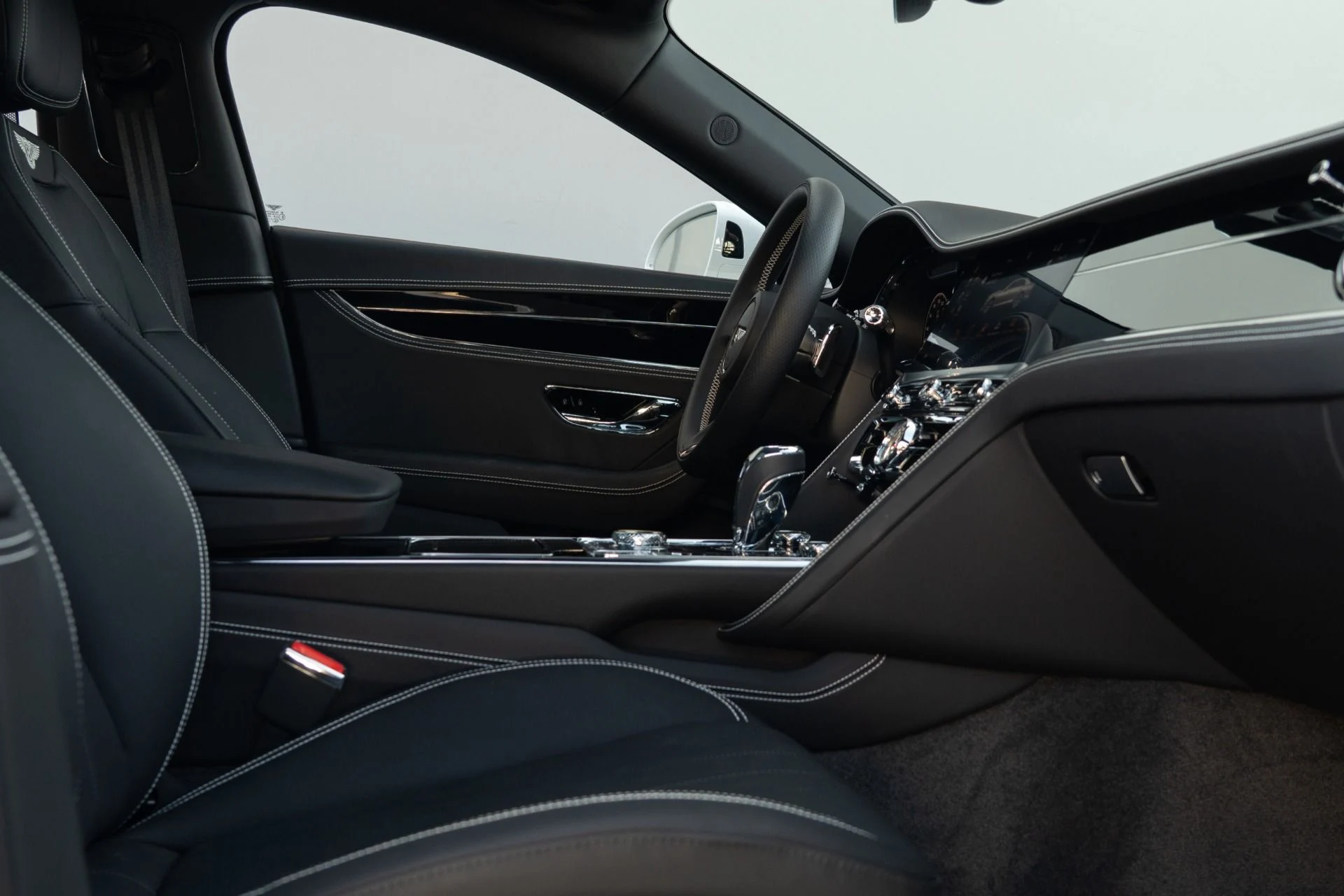mph034_1470555448_Used_2024_Bentley_Flying_Spur_Edition_8_1757964716_ef64b6f4ba