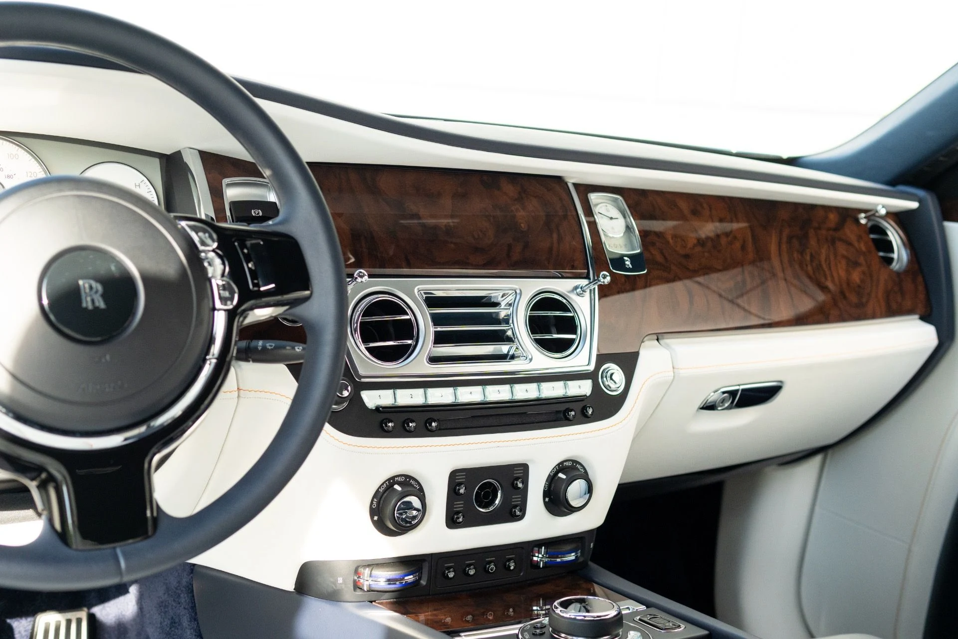 mph034_1471488214_Used_2018_Rolls_Royce_Ghost_1765824060_a4849dc960